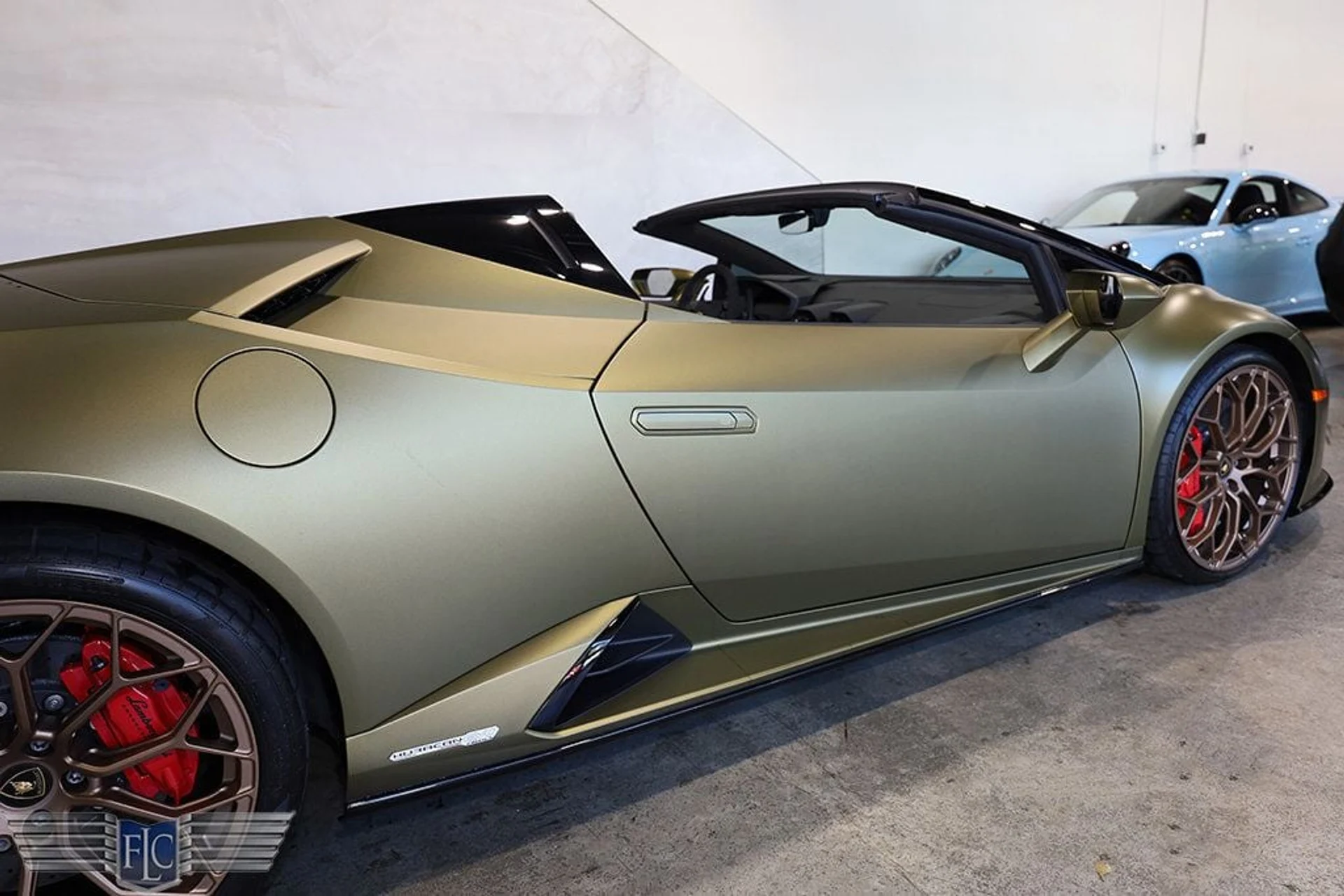 mph011_1855647784_used_2022_lamborghini_huracan_evo_spyderrwd_9689_22989823_12_1024_da51c7f87e