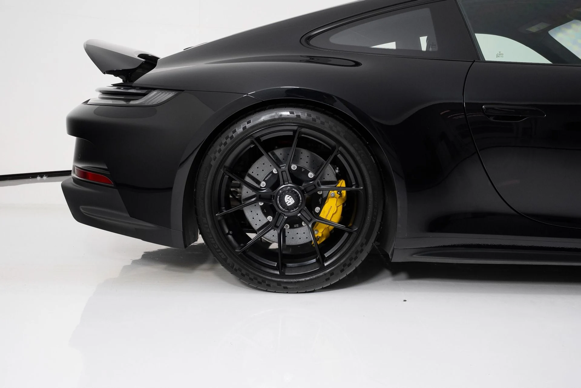 mph011_1857302382_Used_2024_Porsche_911_GT_3_Touring_1752789127_6f7a830840