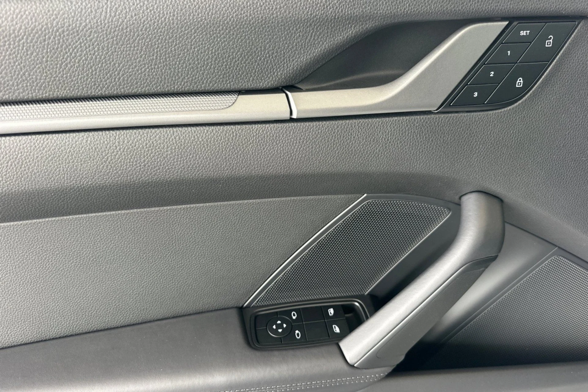 mph011_1867912666_3a8d34d6453364dd5a781dc0fafd1b00_740c75c1a7