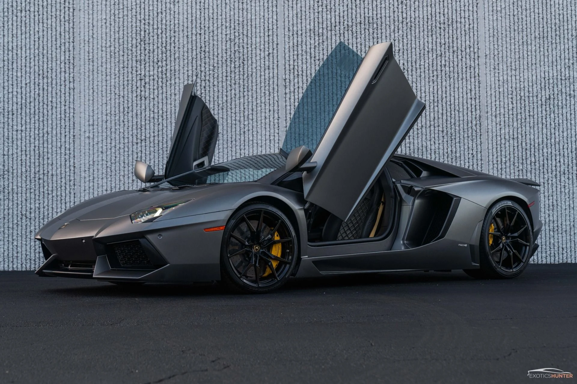 mph011_1871279629_Used_2015_Lamborghini_Aventador_LP_700_4_in_Factory_Matte_Paint_EXHAUST_FULL_PPF_1735255797_66697a4027