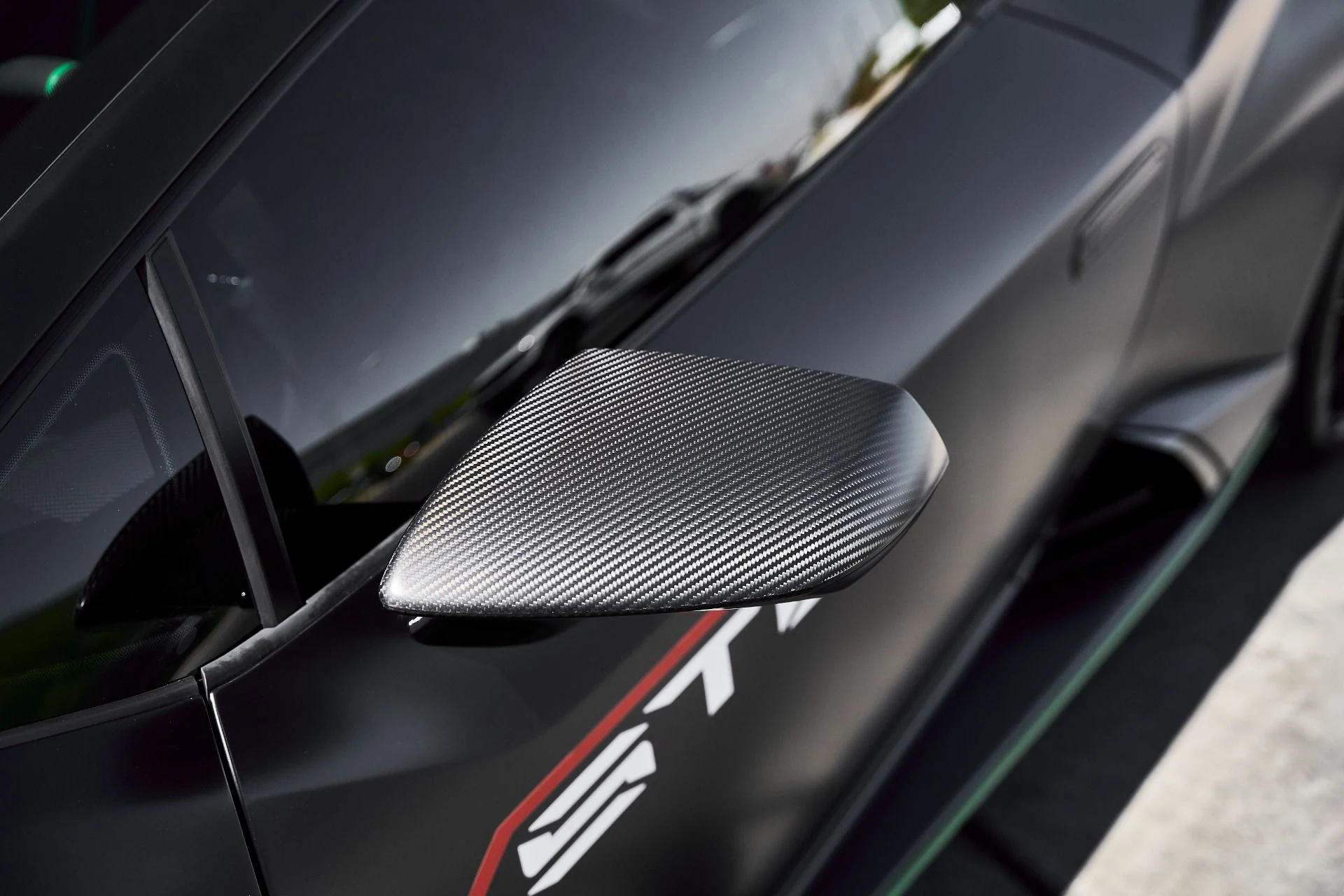 mph011_1876313242_Used_2022_Lamborghini_Huracan_STO_Base_1774488337_c69c294944