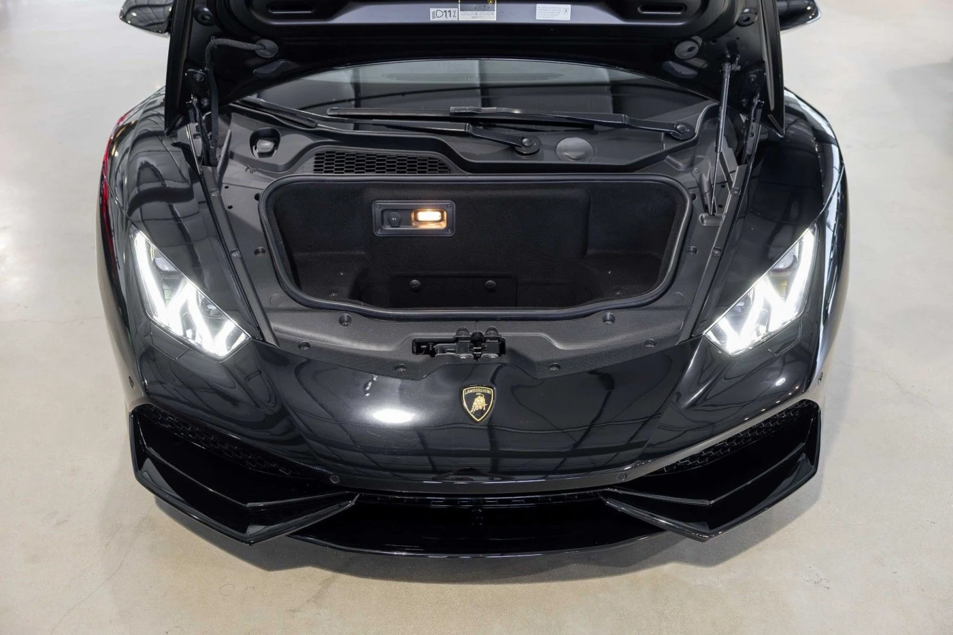 mph011_1884614038_Tw_667574561b