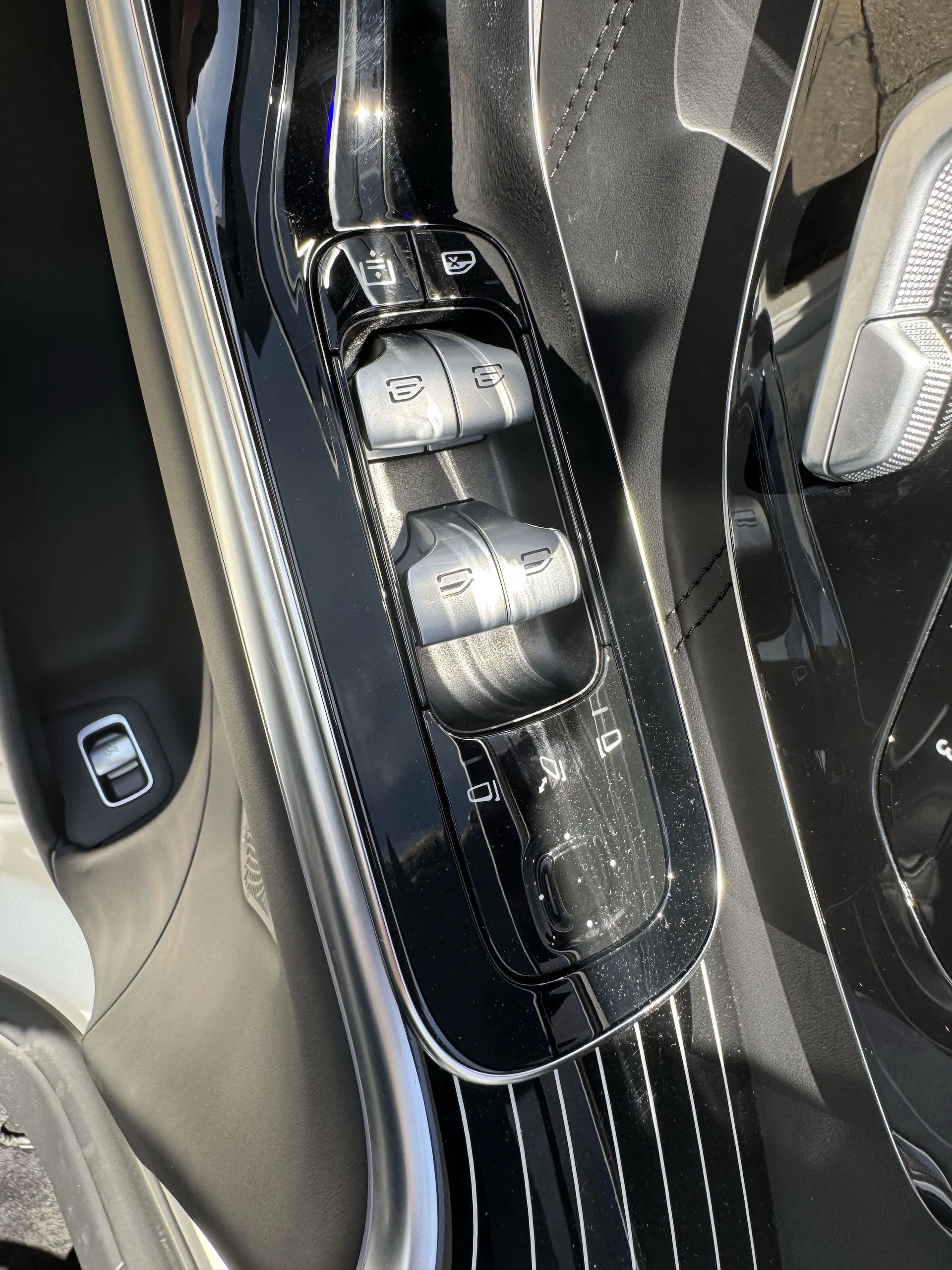 mph011_1885793304_f5652b69f4d3e2432687167c33505c1cx_6d9a34edb5