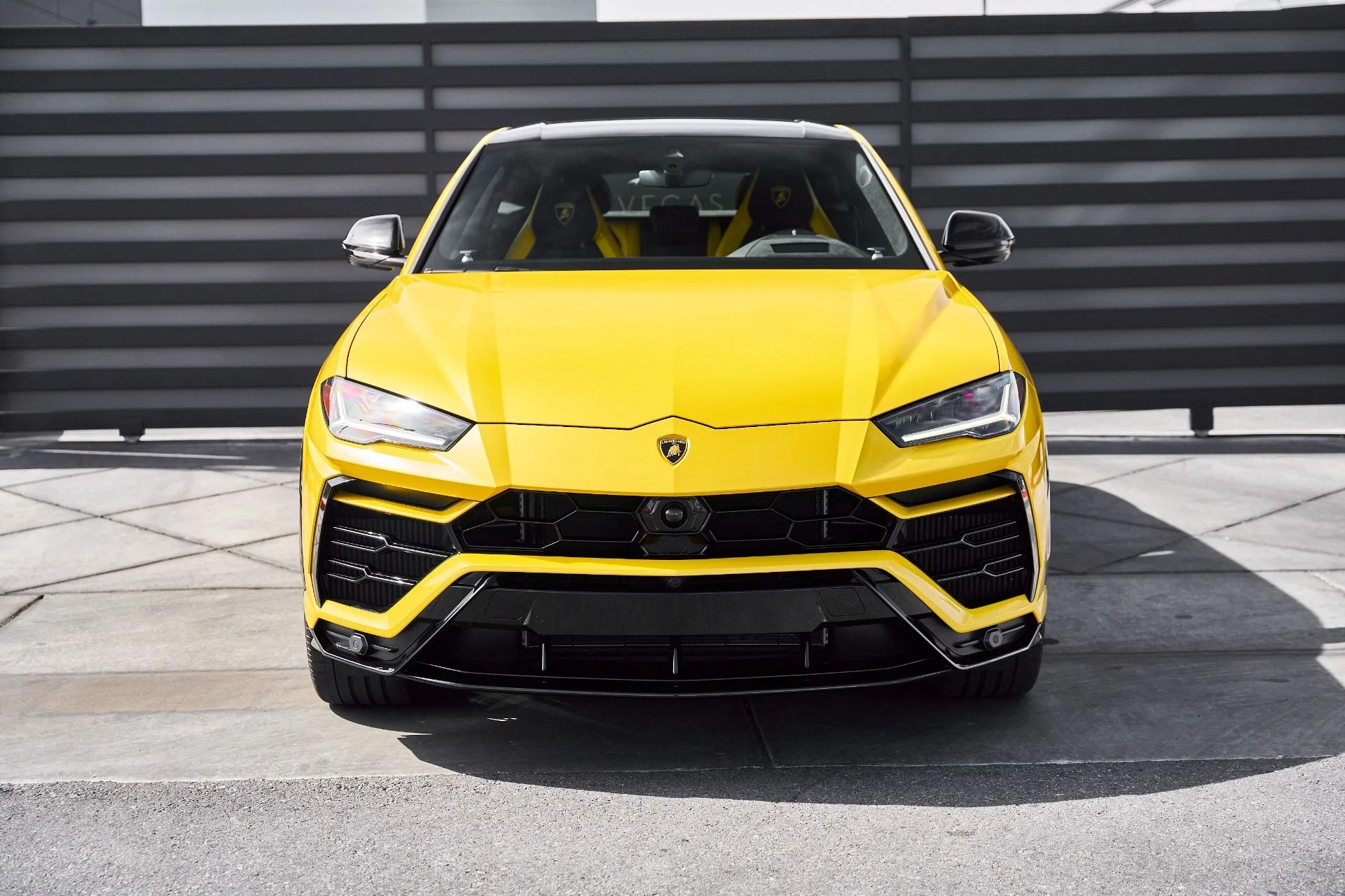mph011_1888593116_Used_2021_Lamborghini_Urus_Pearl_Capsule_1772843445_2360a81c3a