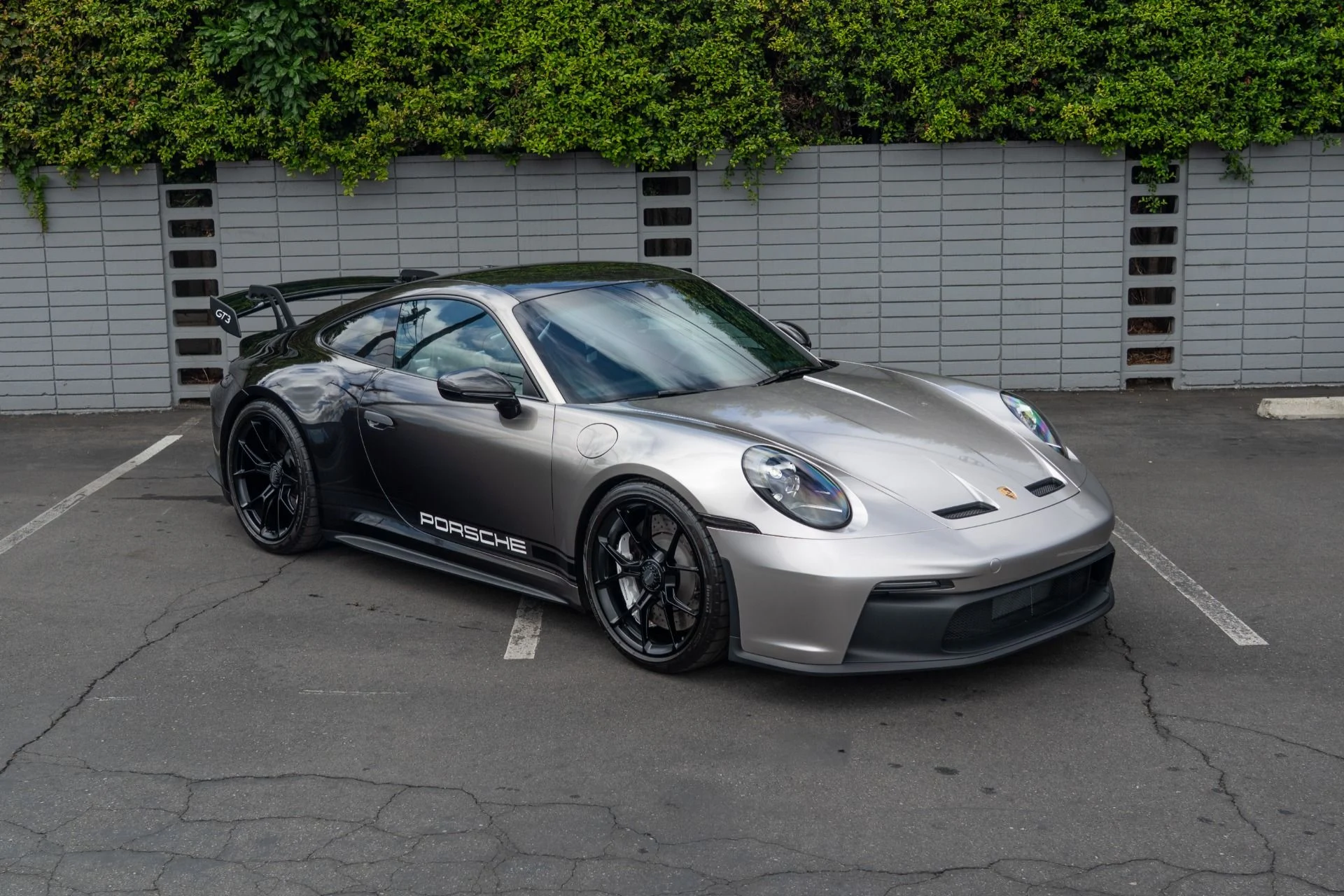 mph011_1899451900_Used_2022_Porsche_911_GT_3_1759173275_3a21e00b0e