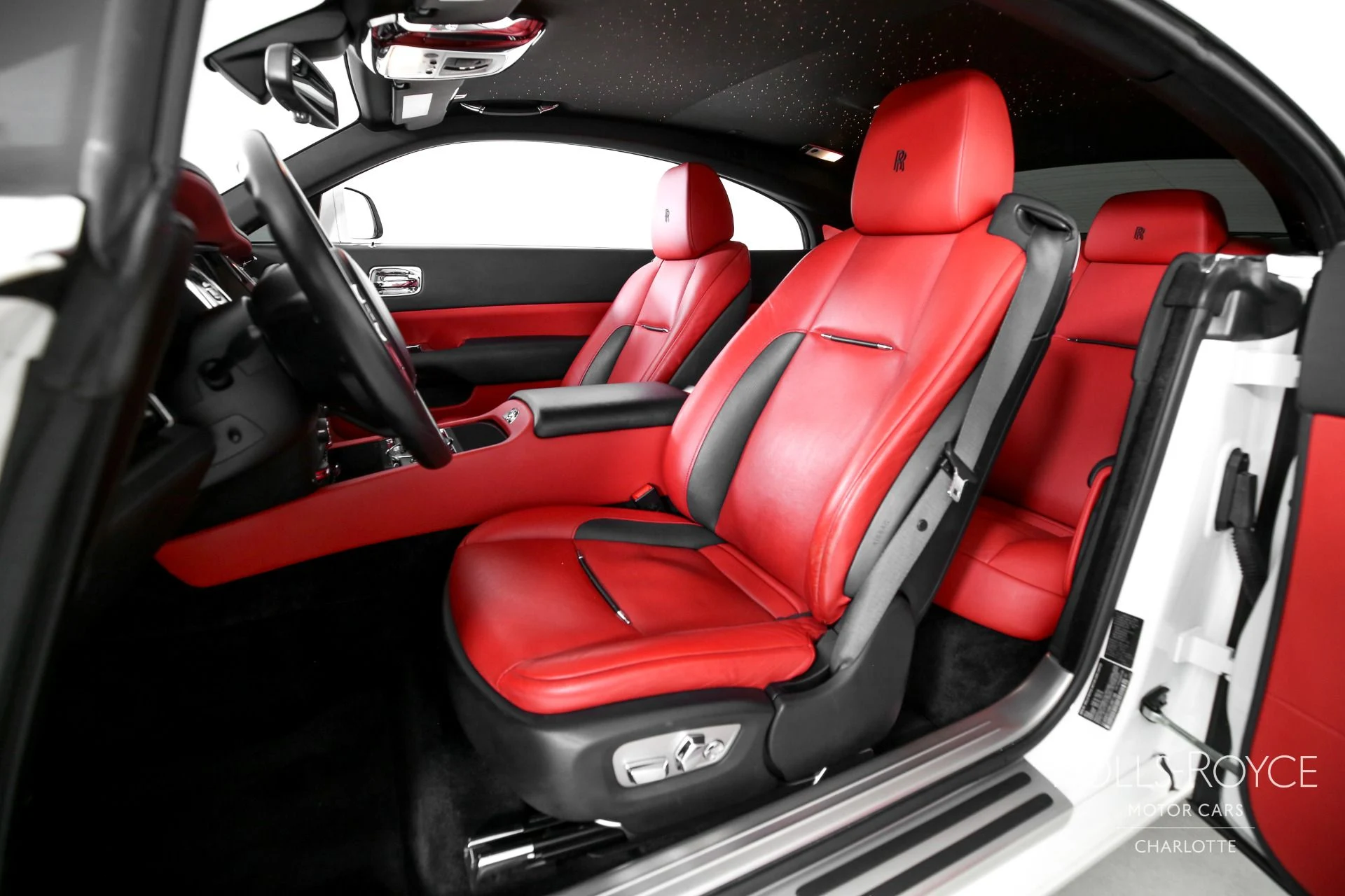 mph011_189963388_Used_2019_Rolls_Royce_Wraith_1701539384_747b7793e6