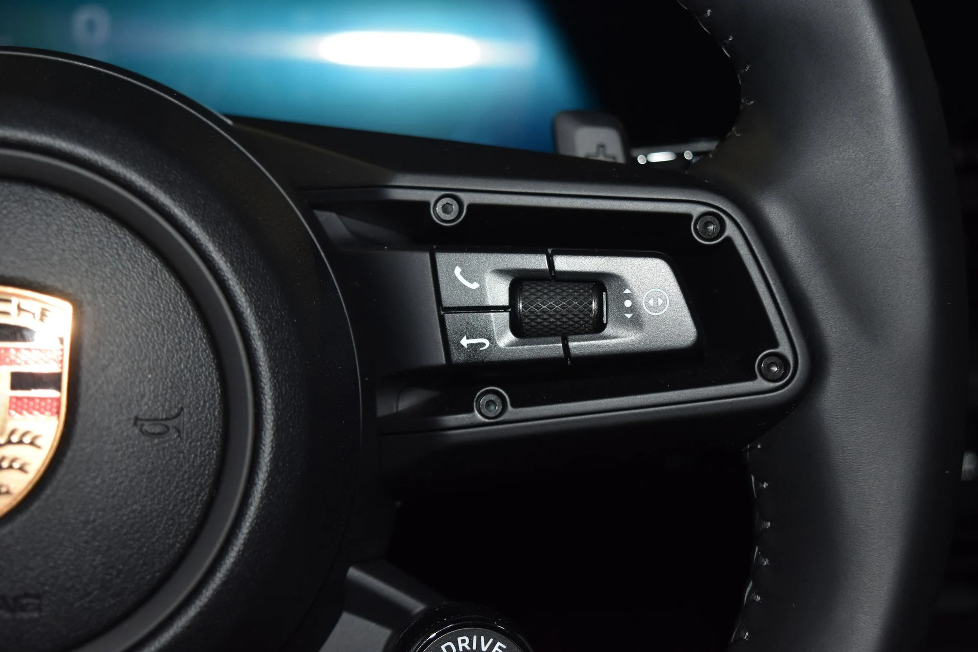 mph011_1905282641_f0c6f7ac469f8d504c15e7575dda57fex_ceb118a1b3