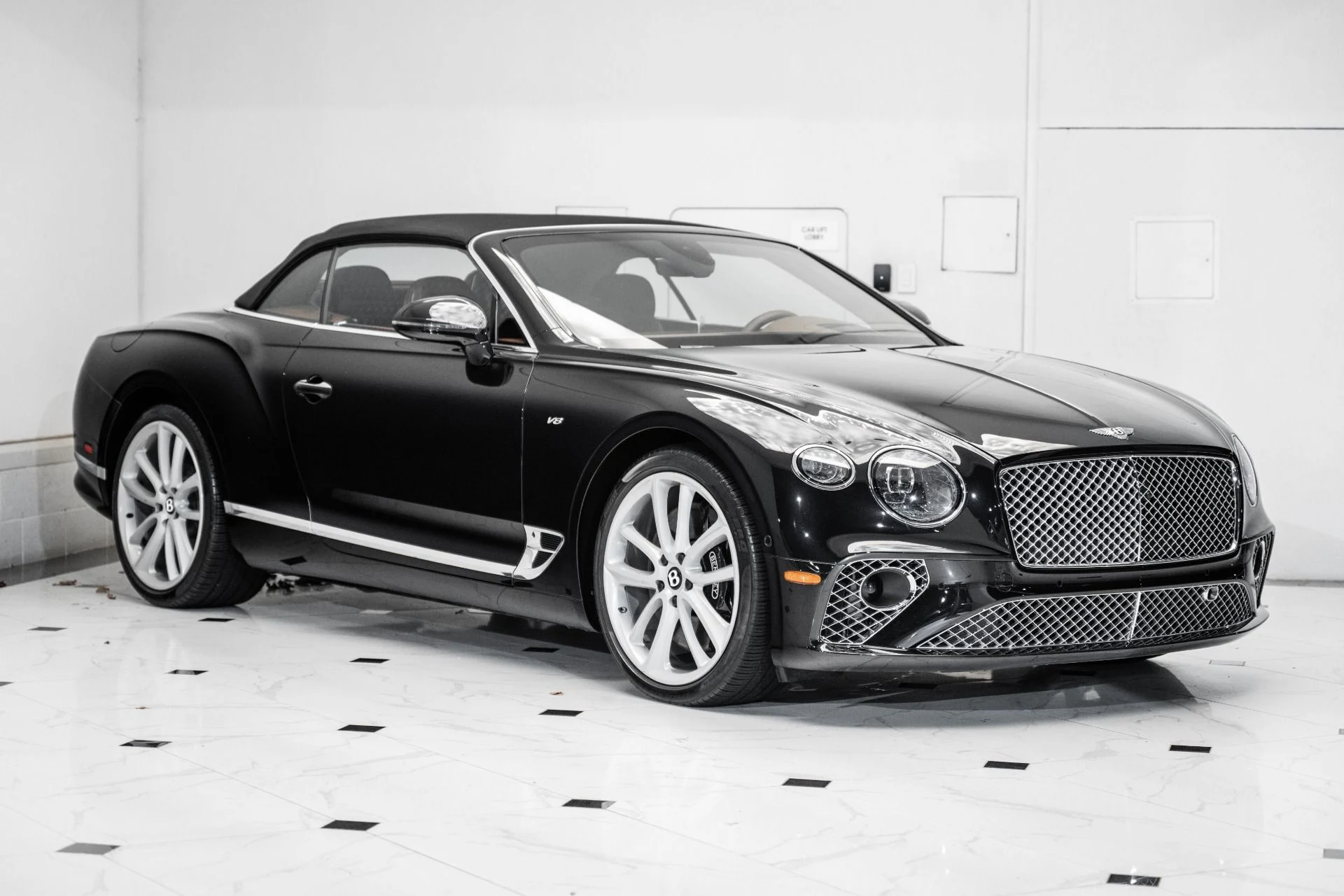 mph011_1906240003_Used_2022_Bentley_Continental_GTC_V8_1758548311_0eade29429