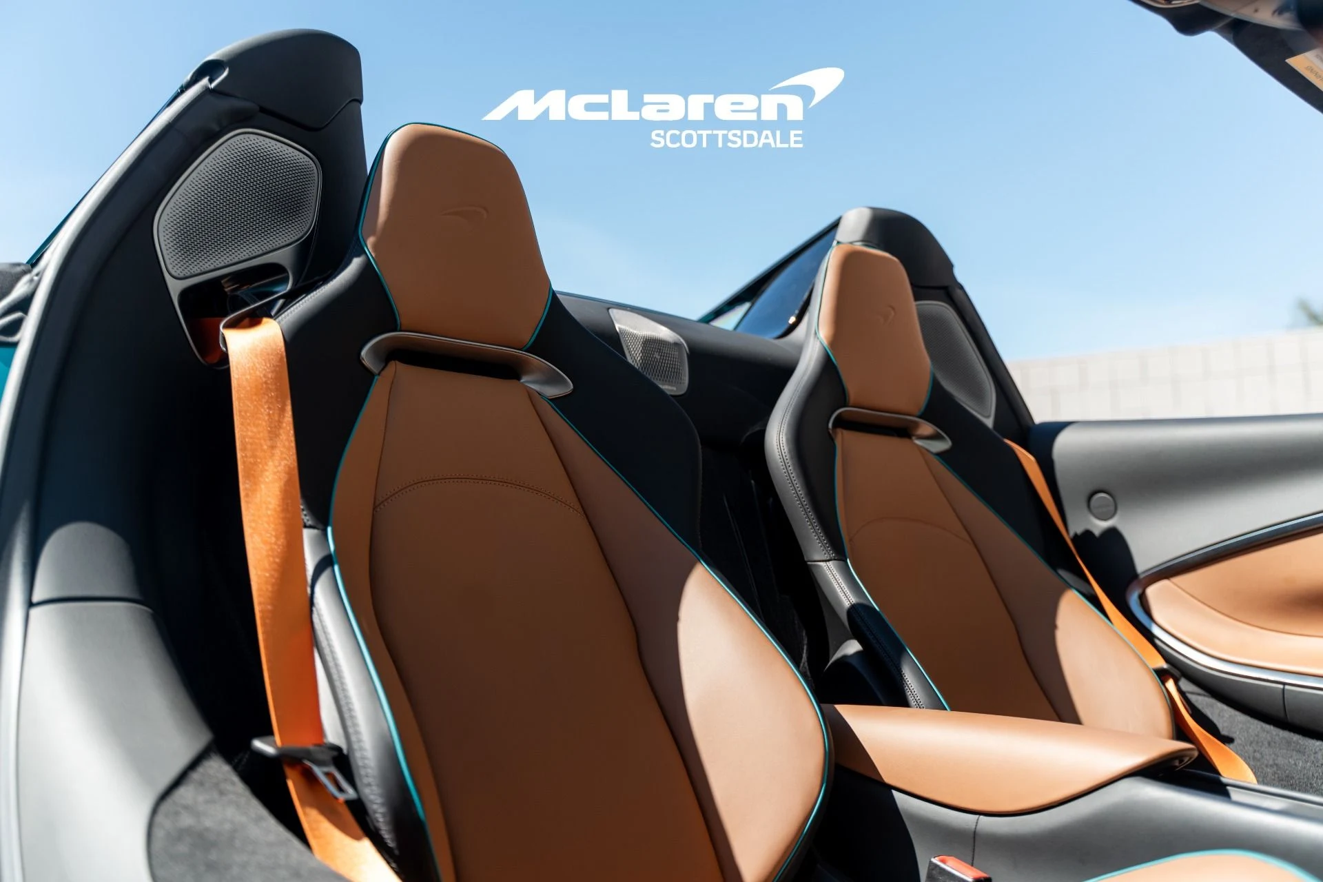 mph011_1912992637_Used_2025_MCLAREN_ARTURA_1774117935_800c705696