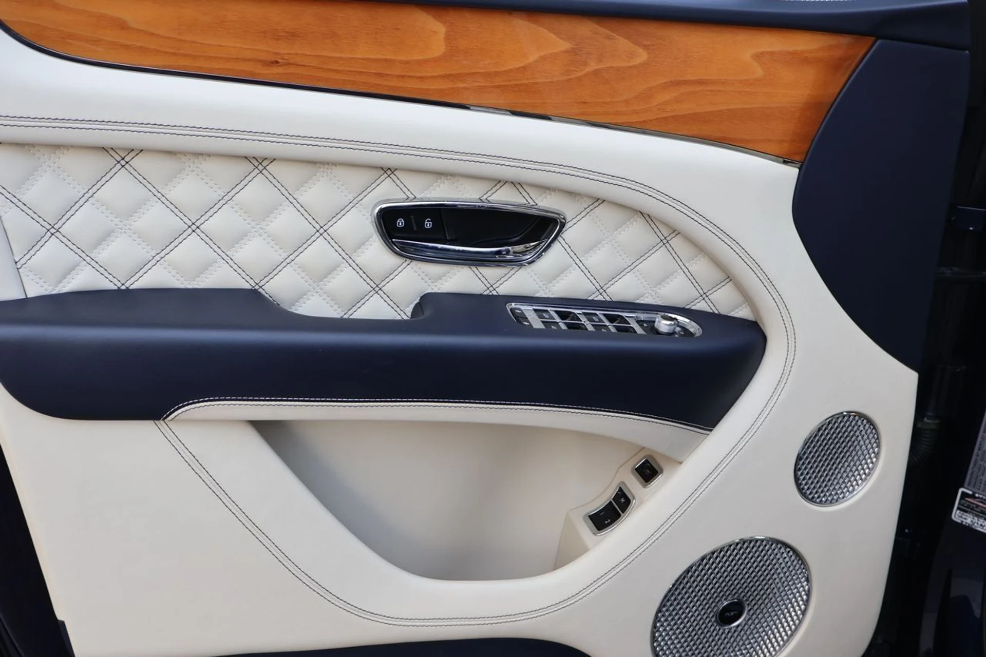 mph011_1913961903_12_a59701507a