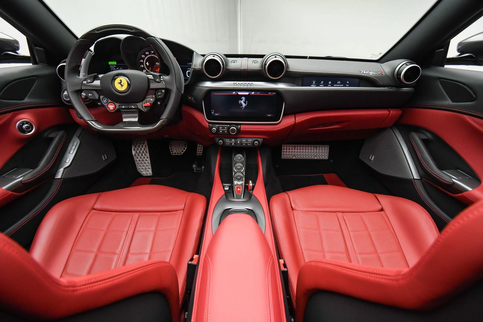 mph011_1916768355_Used_2023_Ferrari_Portofino_M_1757454318_8d6ca507a3