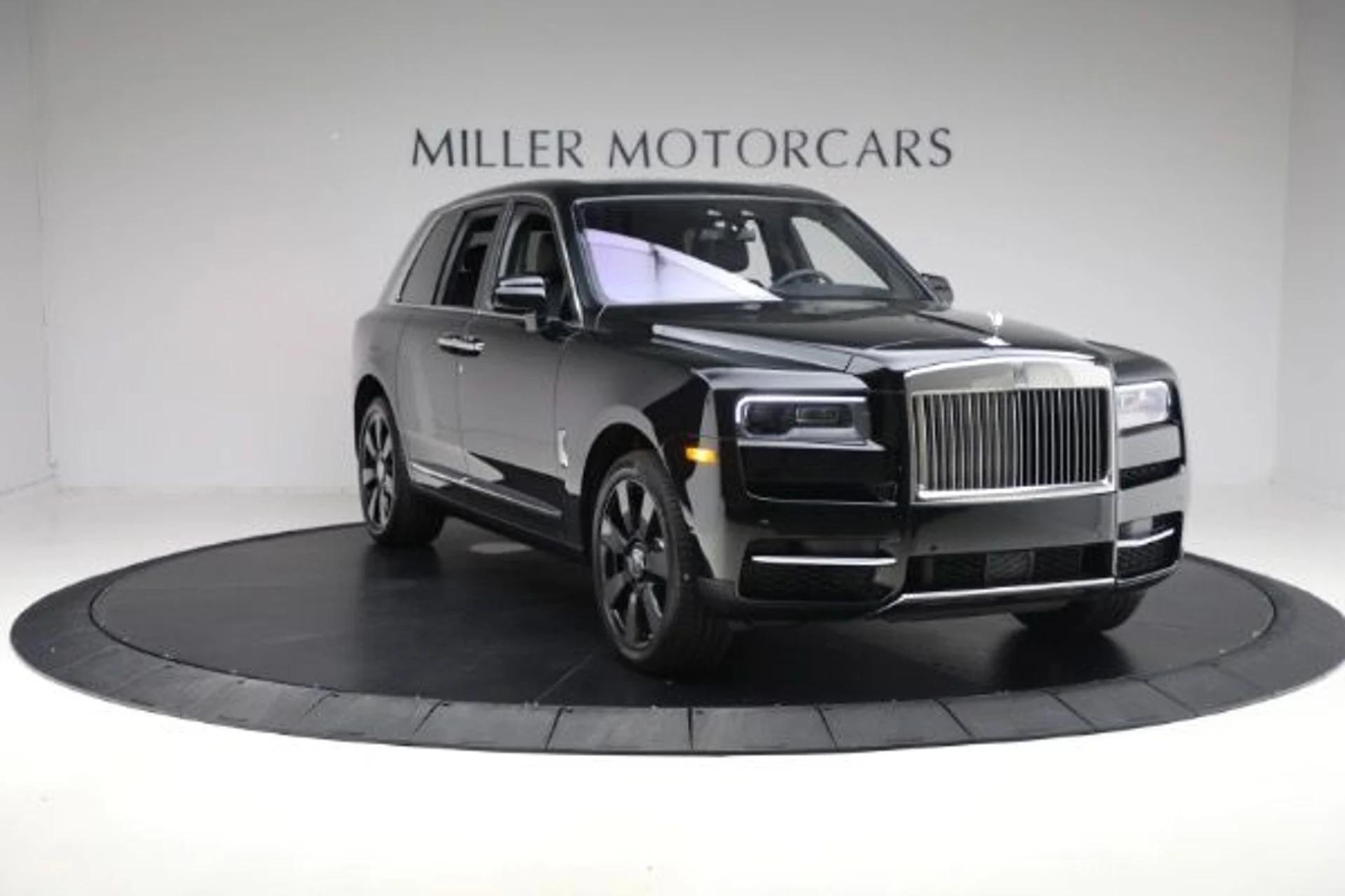 mph011_1916817302_Used_2021_Rolls_Royce_Cullinan_fe5024d35a