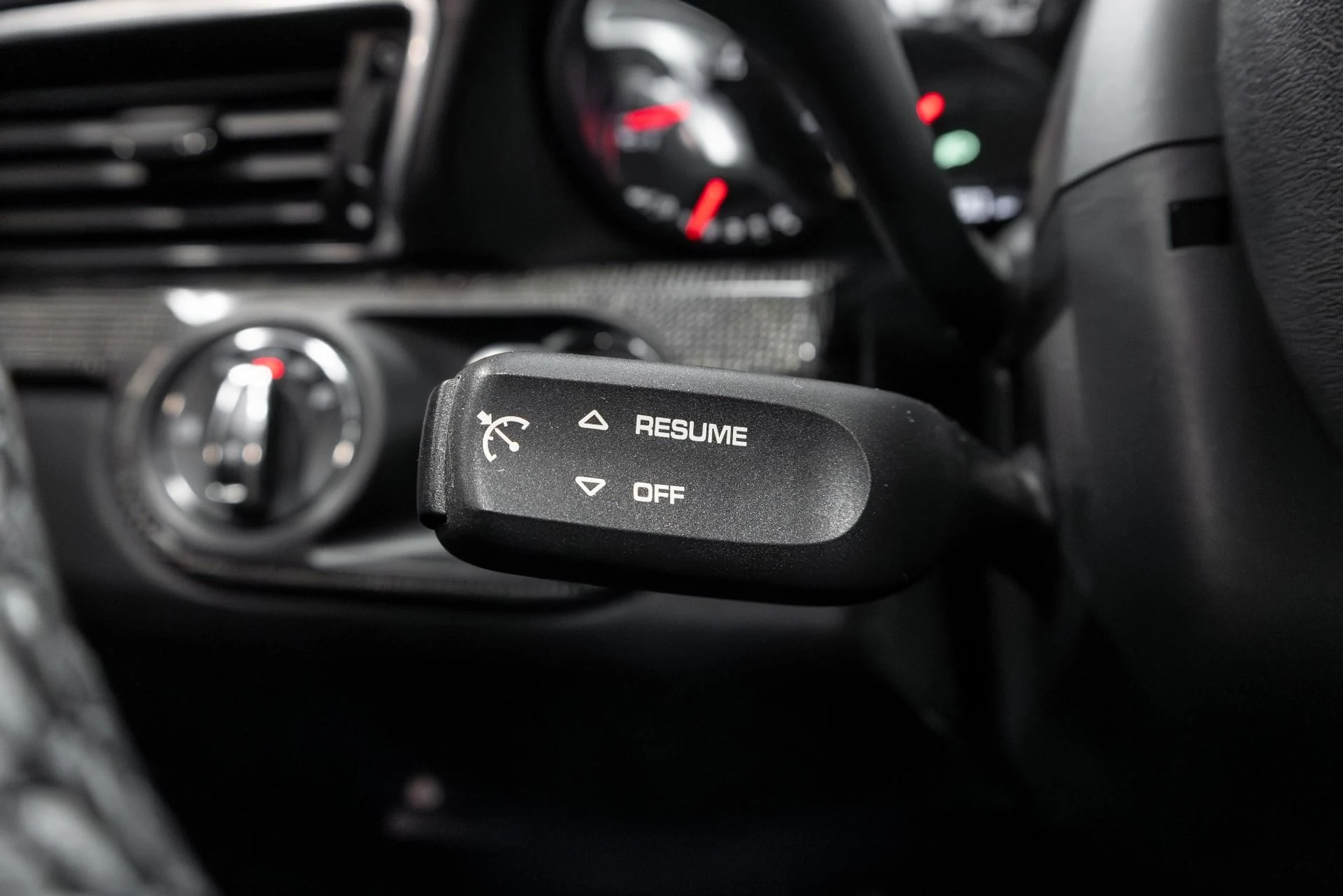 mph011_1917217187_Used_2015_Porsche_911_Turbo_S_1761834686_e7635585bf