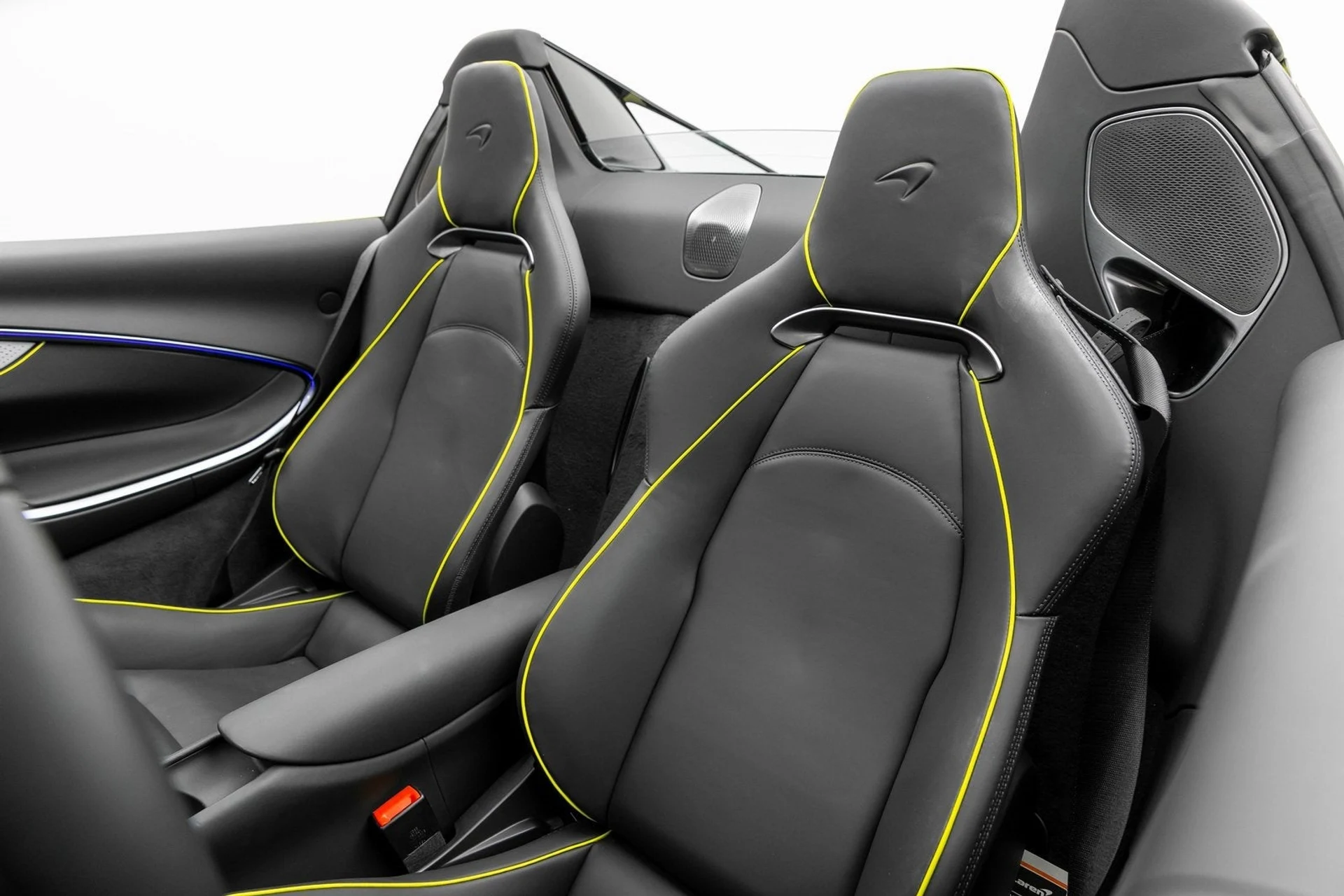 mph011_1920648008_12_8923a1c735