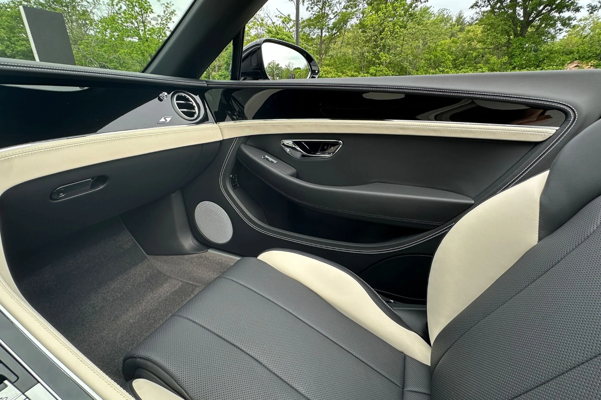 mph011_1925691815_New_2026_Bentley_Continental_GT_S_1779967427_f8944d3375