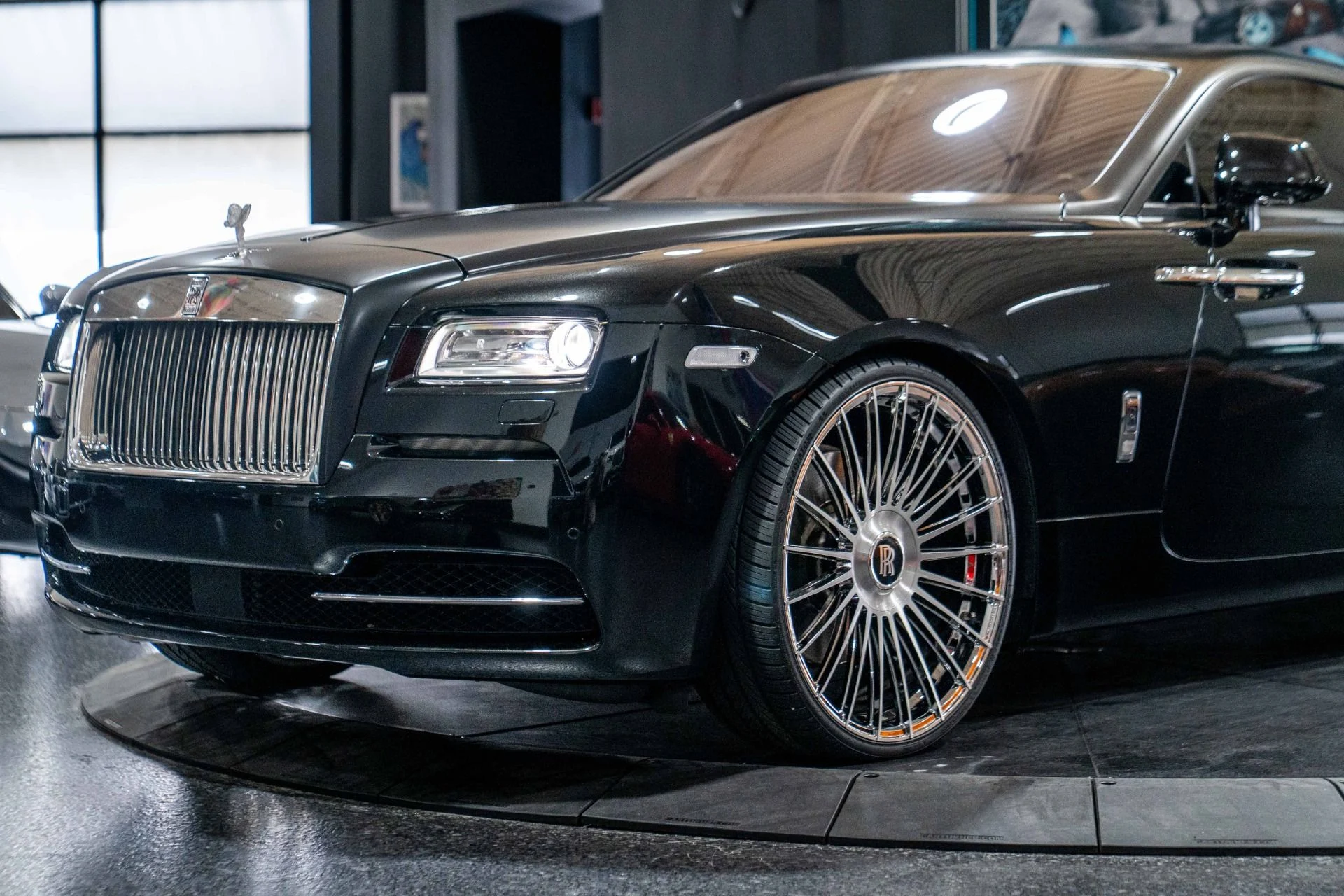 mph011_1928034400_Used_2014_Rolls_Royce_Wraith_360000_MSRP_Starlight_Headliner_24_Wheels_1765746273_3b9050f6c1