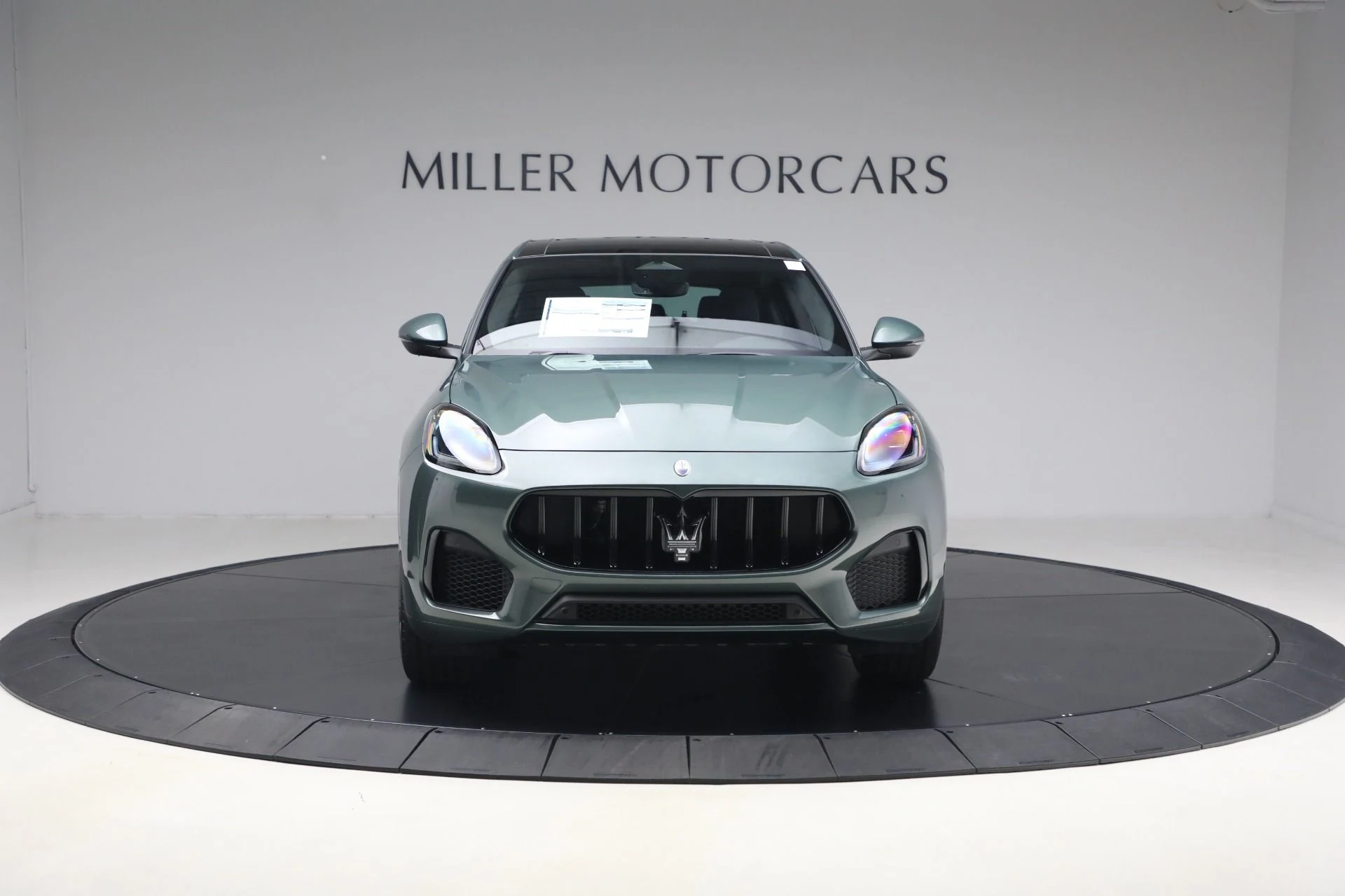 mph011_1930220409_New_2026_Maserati_Grecale_Modena_1773935518_06e00459f4