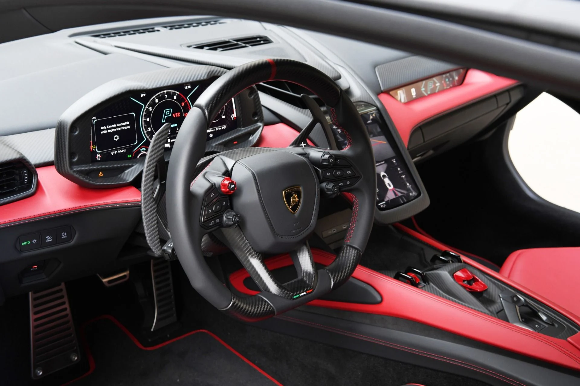 mph011_193449830_Used_2024_Lamborghini_Revuelto_1730140438_8f457c84f4