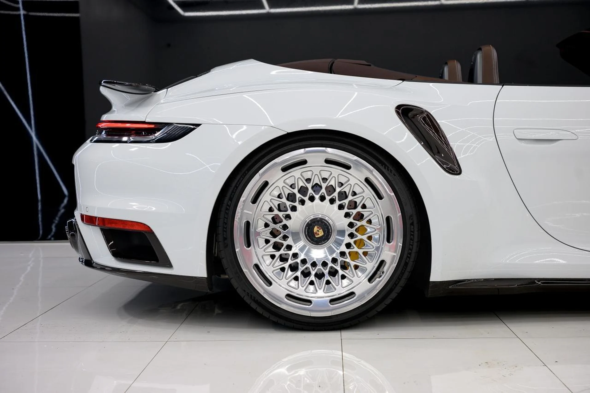 mph011_1934666485_28fae1433a8df9995a47ca0c79ae125c_a6b36ed274