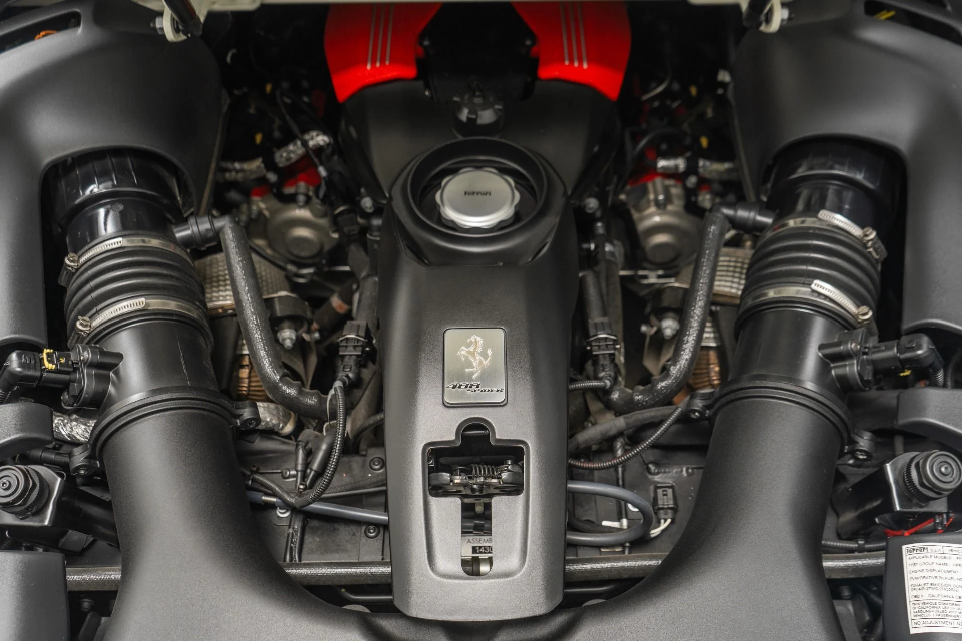 mph011_1938240469_Used_2017_Ferrari_488_Spider_1761946233_e3ecc5fd0a