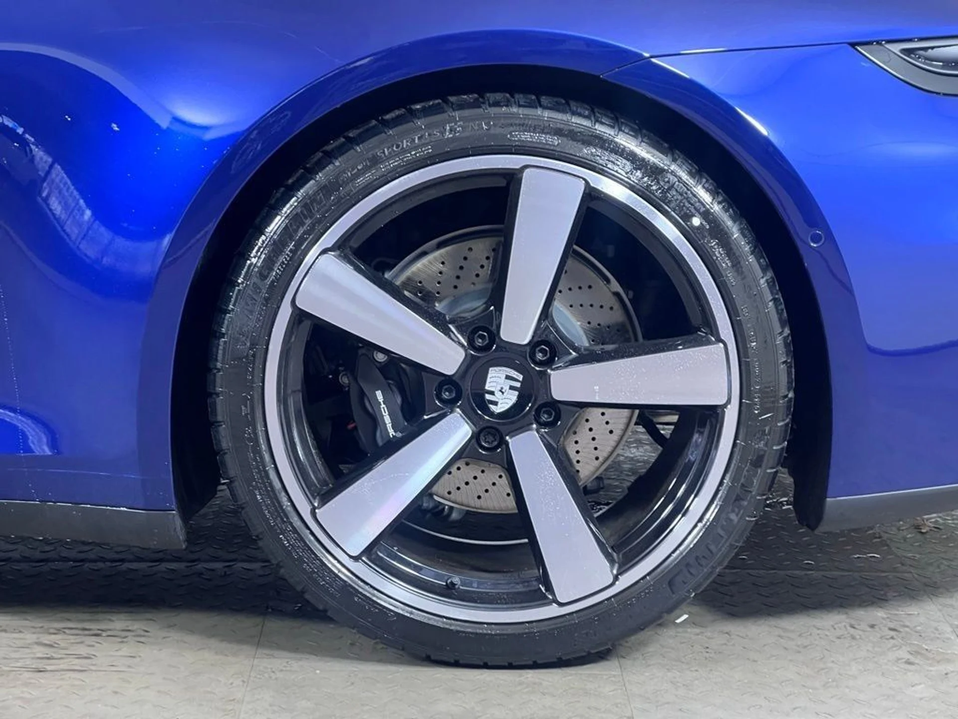 mph011_1938355775_2c28c28dc3ab5f32f9ae47d2a1857d89_a325556f09