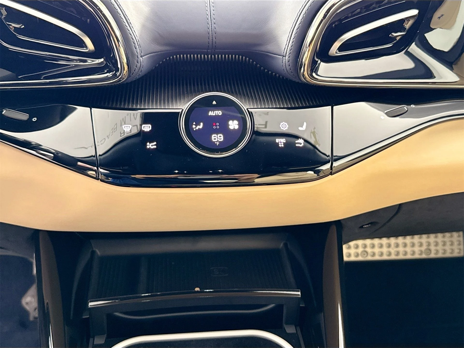 mph011_1938666953_f2107cc584c8e3cd62d25483f44c6ffe_9b1b6530a4