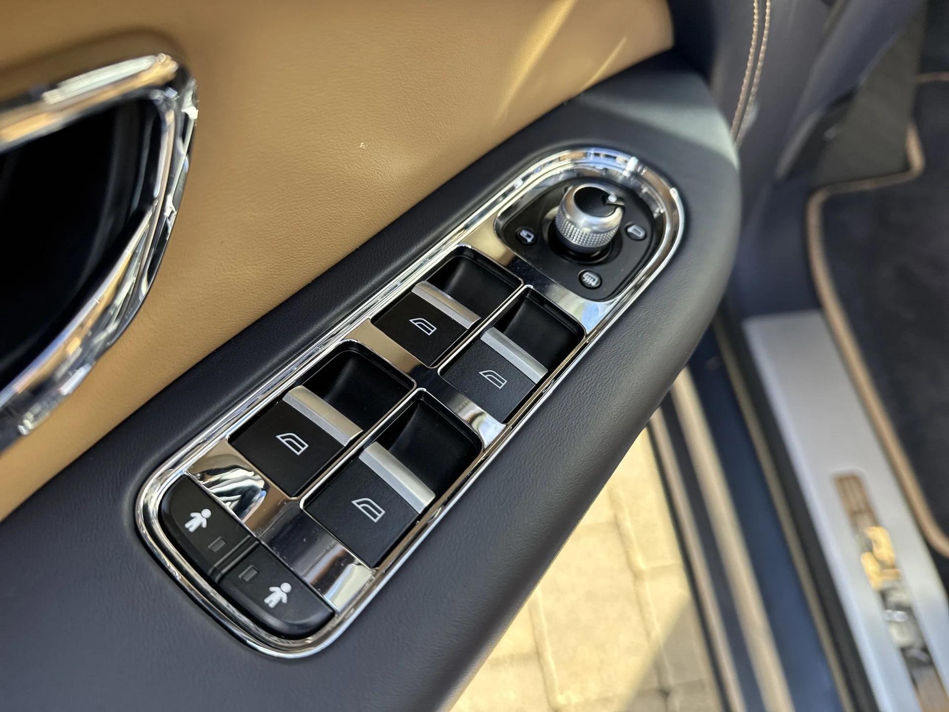 mph011_1940886048_9e32de40aed0009a1c879b01190ed4c6x_72cb9536f3