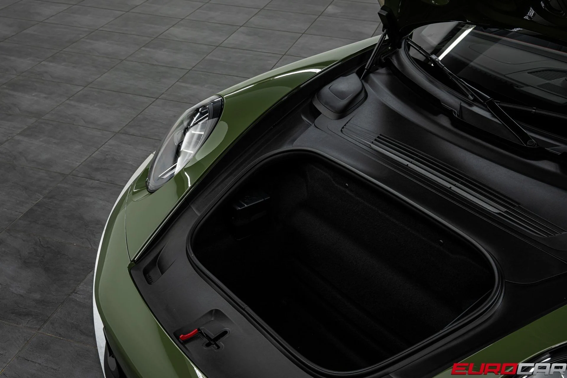 mph011_1943450996_image_12_6d44aee5a4