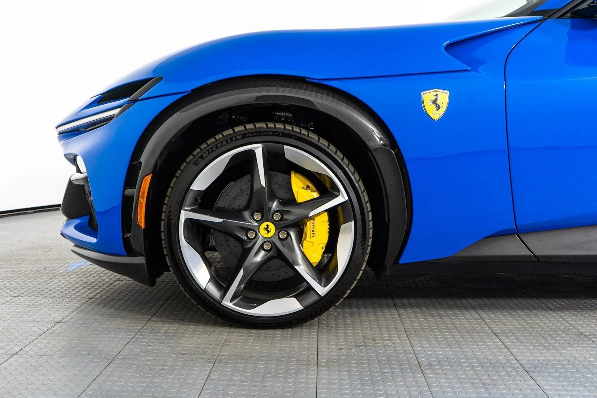 mph011_1947558756_b4732f85a9e14405b253b0f20d9499db_b8dc420583