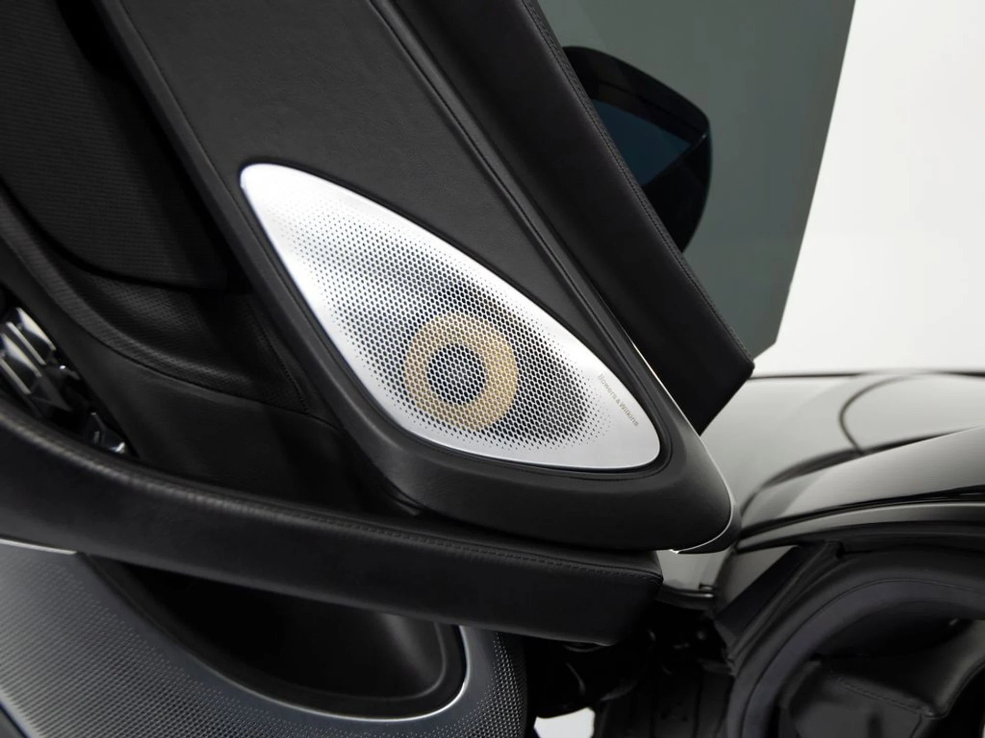 mph011_194930162_5a61e934a93d09bdd40abce03fda63e9x_607324f61b