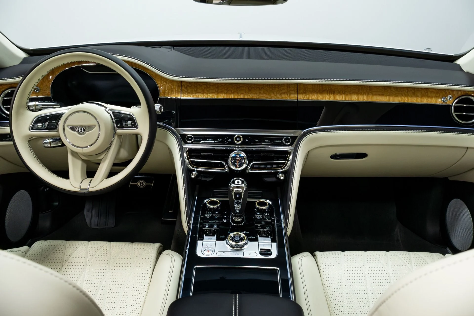 mph011_1951422631_Used_2021_Bentley_Flying_Spur_W12_1772666284_de7a46f45f