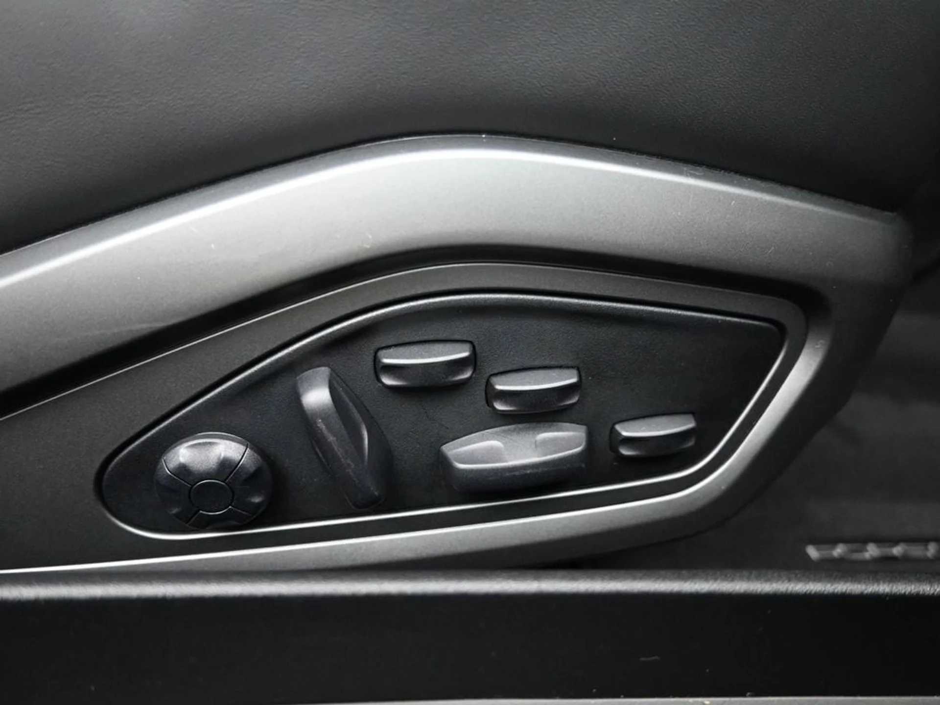 mph011_1954417483_cb93ed1fc2e561ab5a9c9f99f0d3661cx_838bb9bdb5