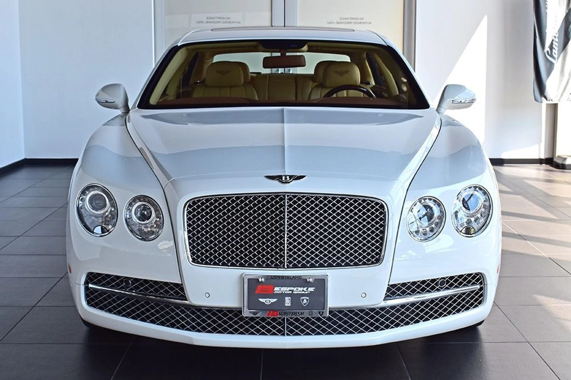 mph011_1957930270_Used_2014_Bentley_Flying_Spur_1536178128_5bdc36e186