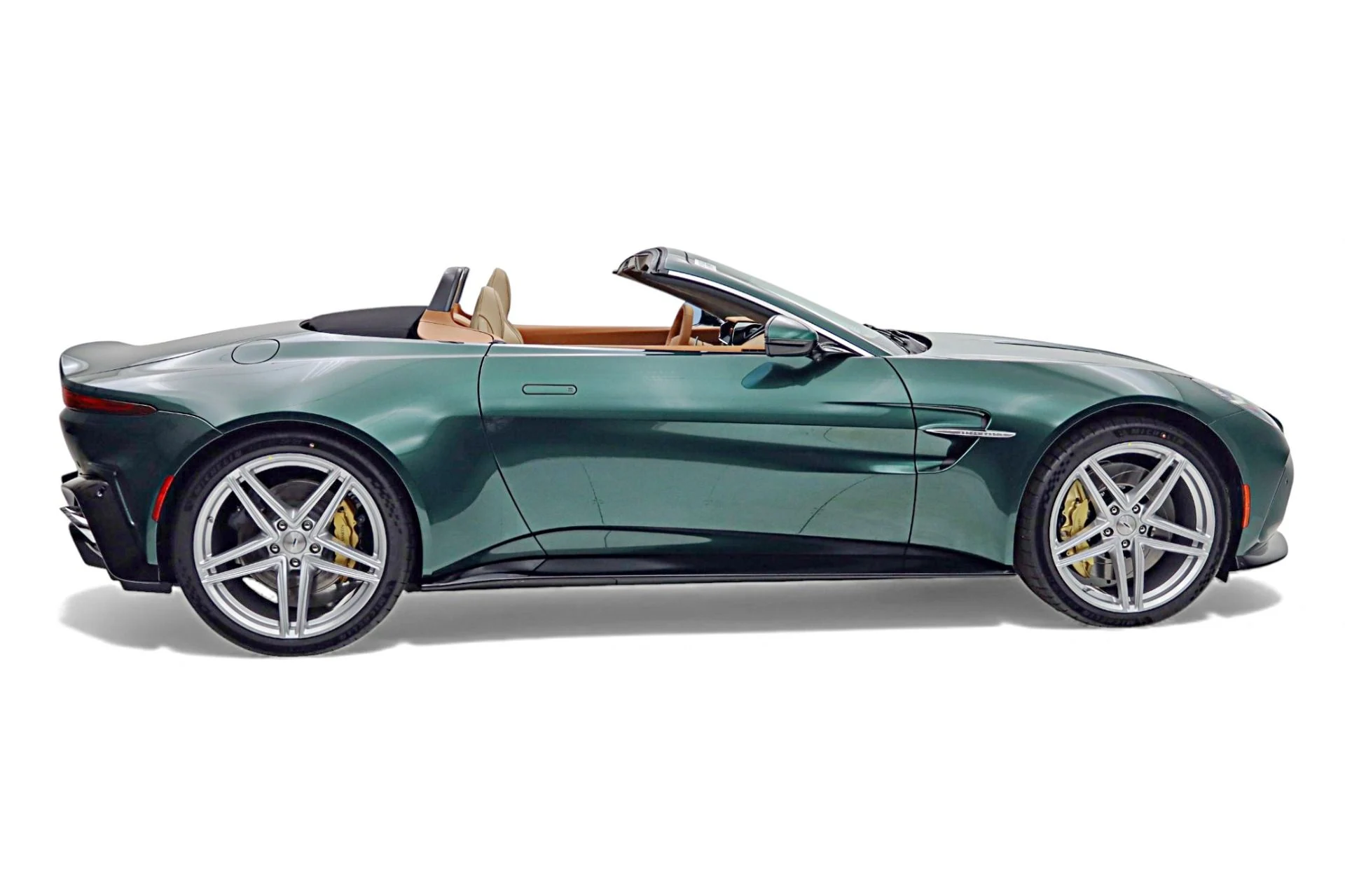 mph011_19645417_New_2026_Aston_Martin_Vantage_Roadster_277563427f