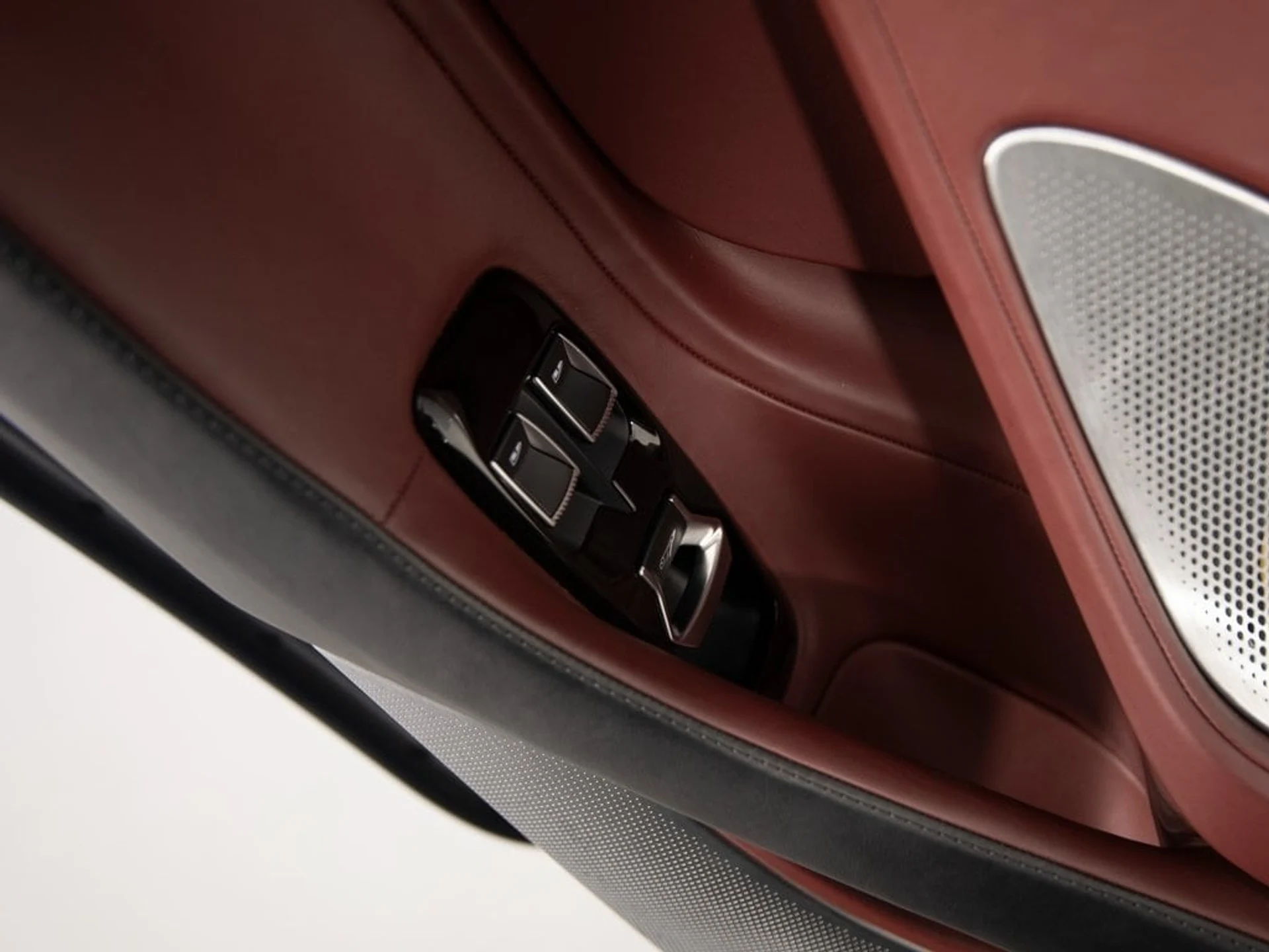 mph011_196622962_1b95652f49d97ffb22959a8786c88090x_e9297dec2b