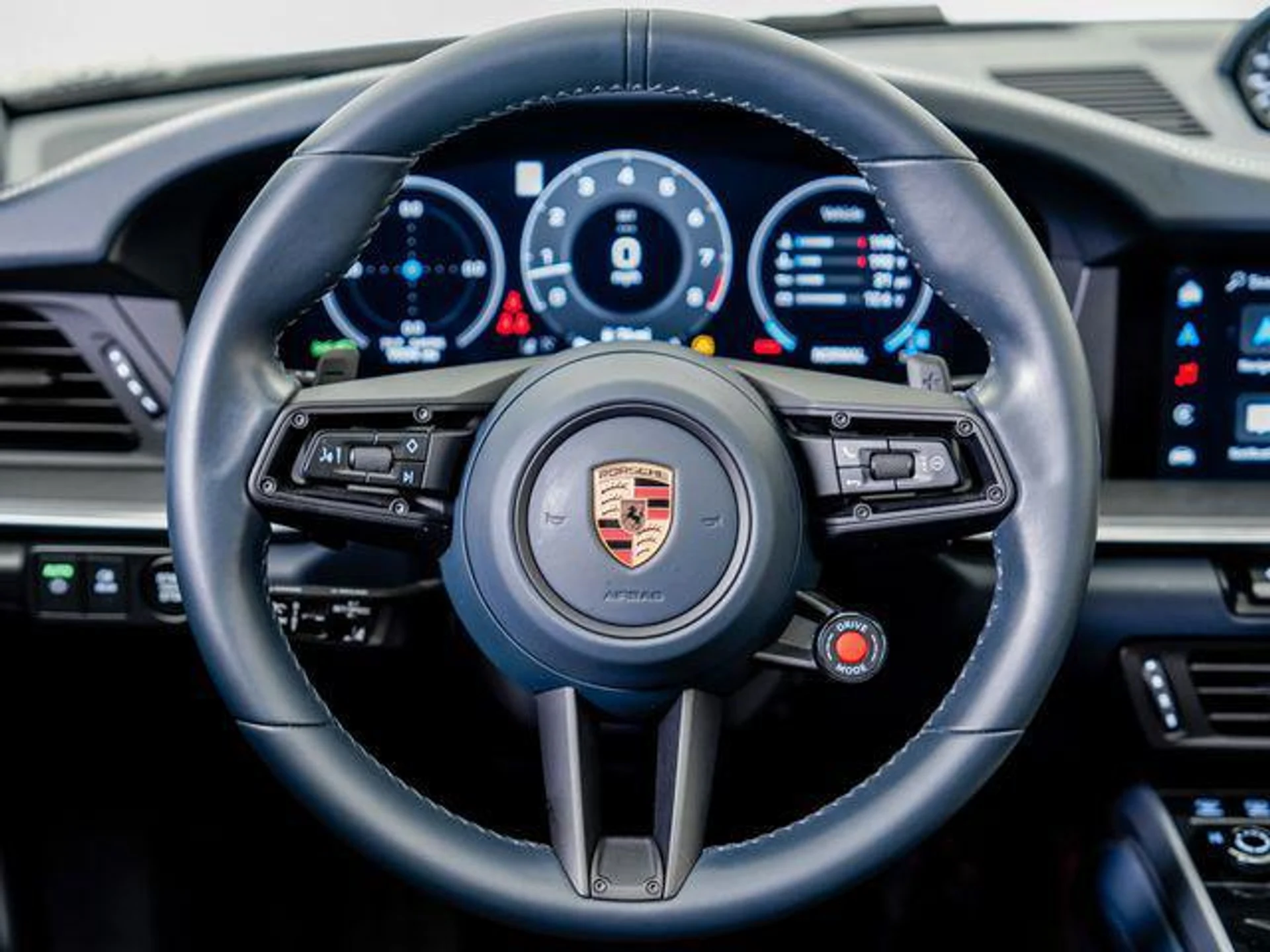 mph011_196770562_p51alg_Cz_Ixv1_Ua_Rhmgp1x_Bw_F_Cxs_0a7d3c4699