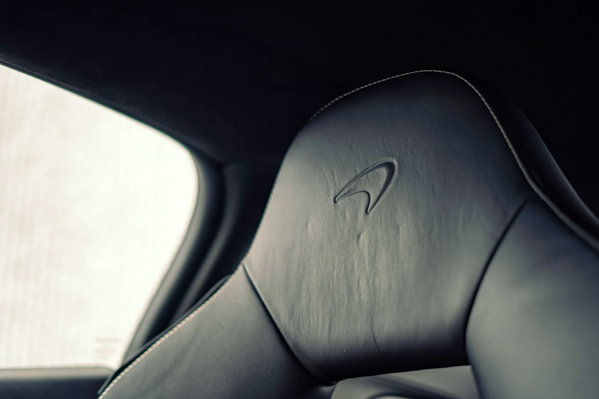 mph011_1968661930_Used_2016_Mc_Laren_570_S_w_a_236_K_MSRP_LOADED_w_MSO_Carbon_Options_1776279753_4458211a30