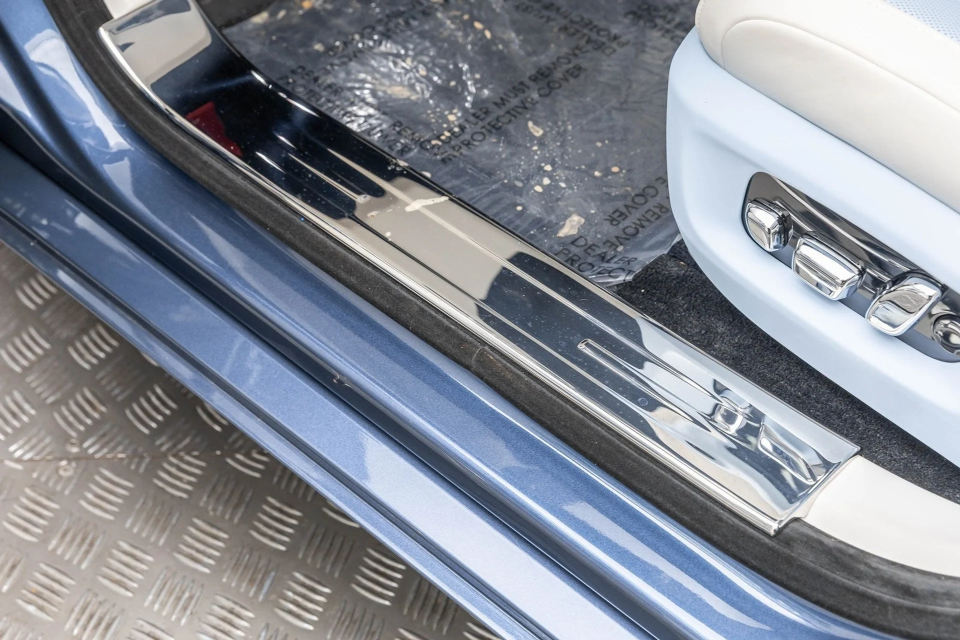 mph011_1969176087_12_d72a8394a0