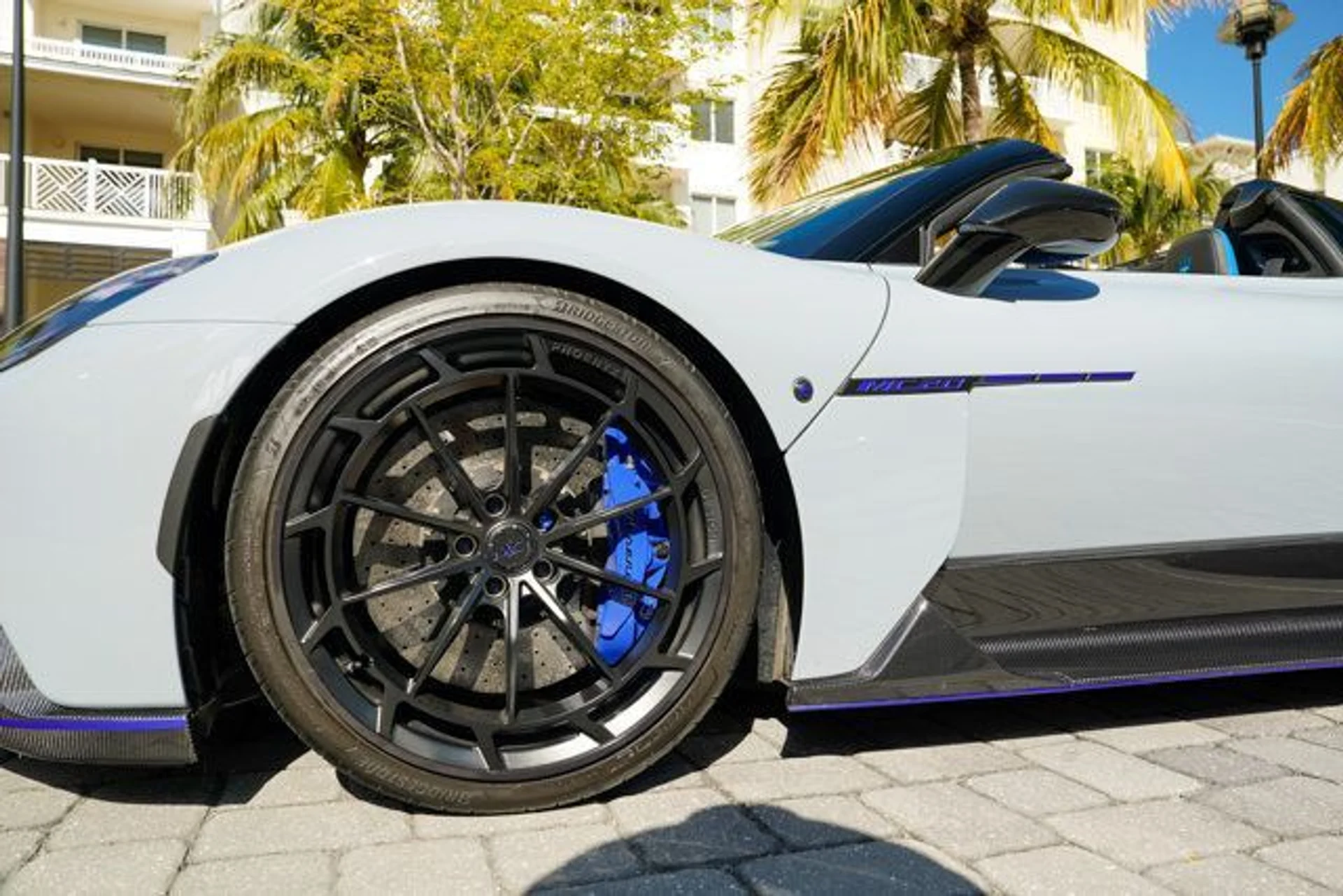 mph011_1981327696_22967480_12_640_f43da89477