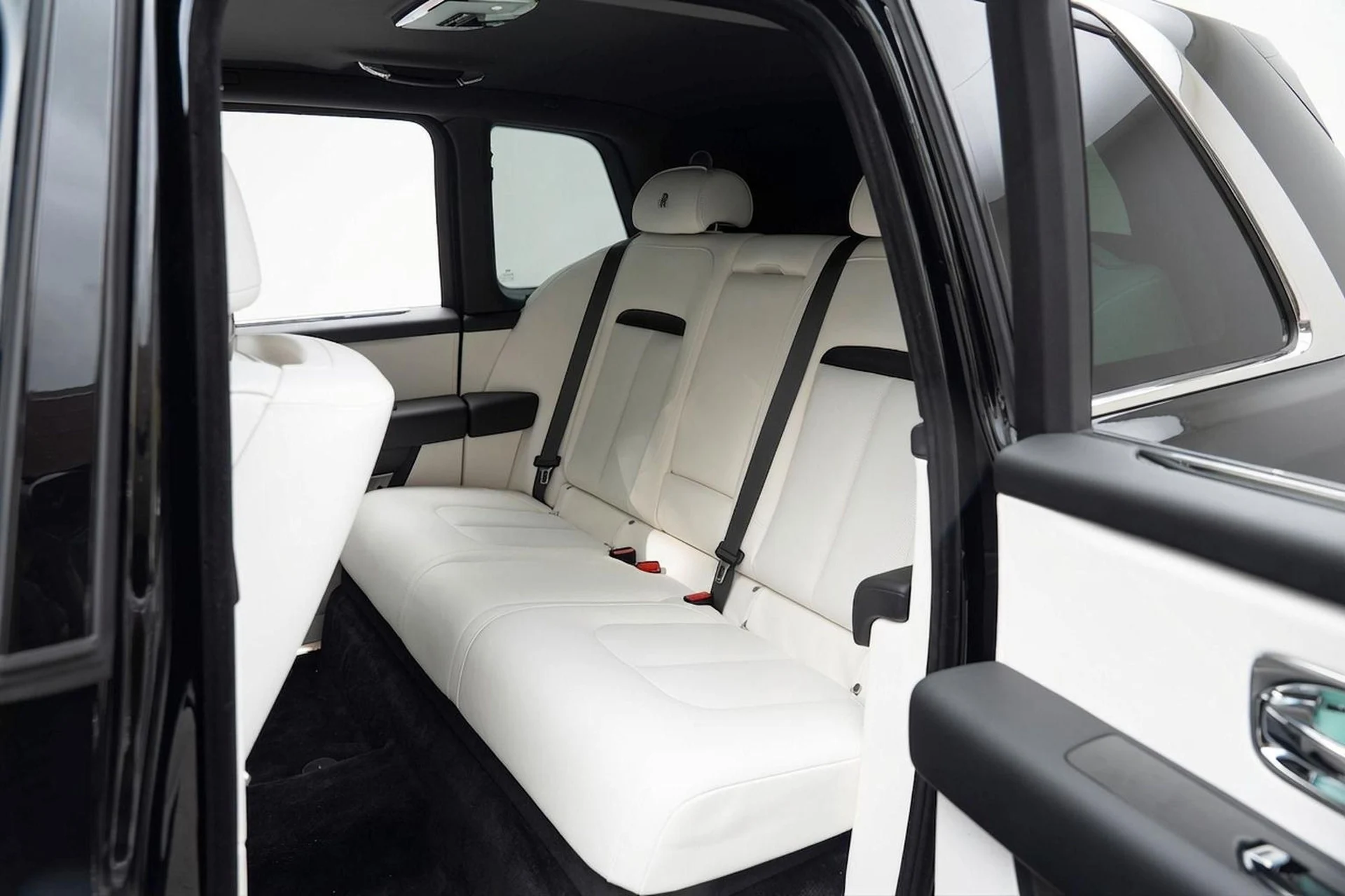 mph011_1985661942_507889727_69ccdbe15079f6187bd8f334_f05e71034f