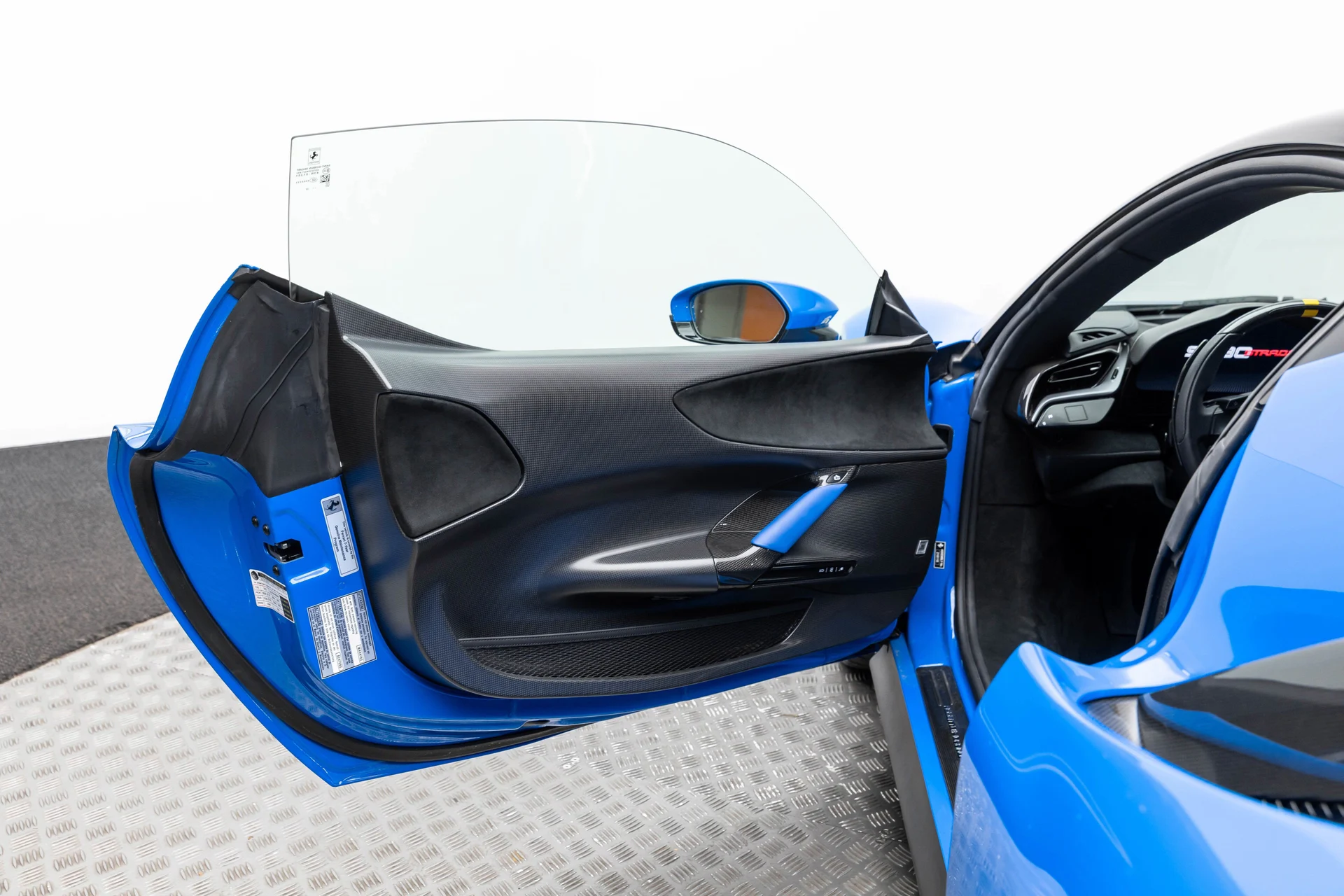 mph011_1986087685_4e369e241e4c4fcaa29f7c1b52ec1ed9_526445c371