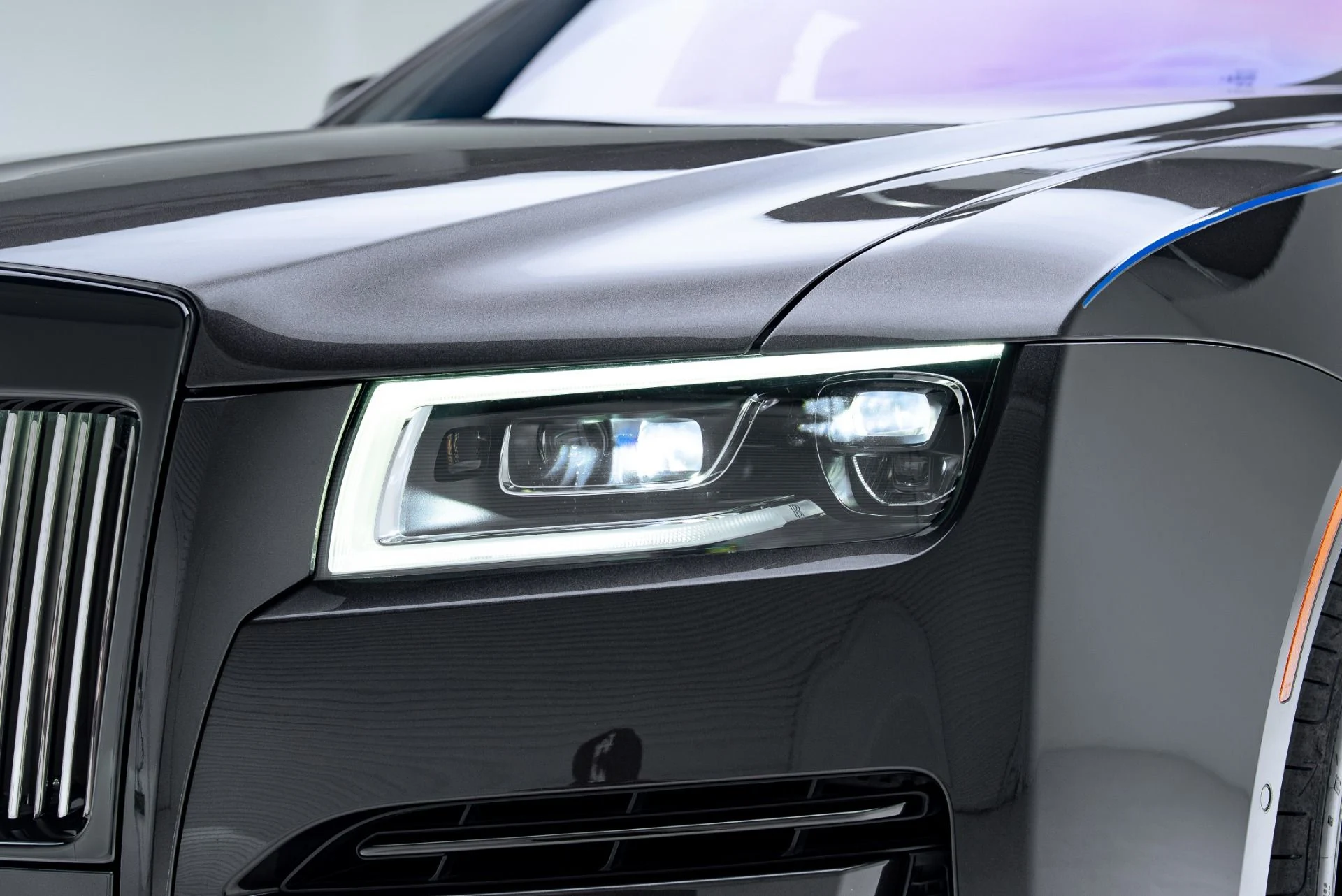 mph011_1991679357_Used_2023_Rolls_Royce_Black_Badge_Ghost_1776470002_bff38648c2