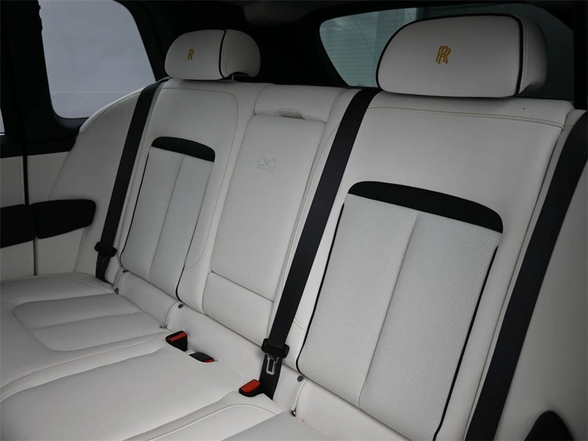 mph011_199264626_h_B_Igk_Orm_Tqx_J8_U8r_NZ_3f_AYA_Su_VI_72d812a8a0