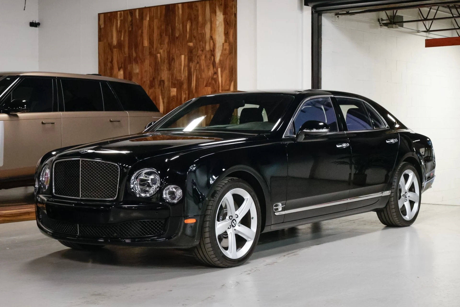 mph011_1992762277_Used_2016_Bentley_Mulsanne_Speed_1760987022_9e4b75dba5