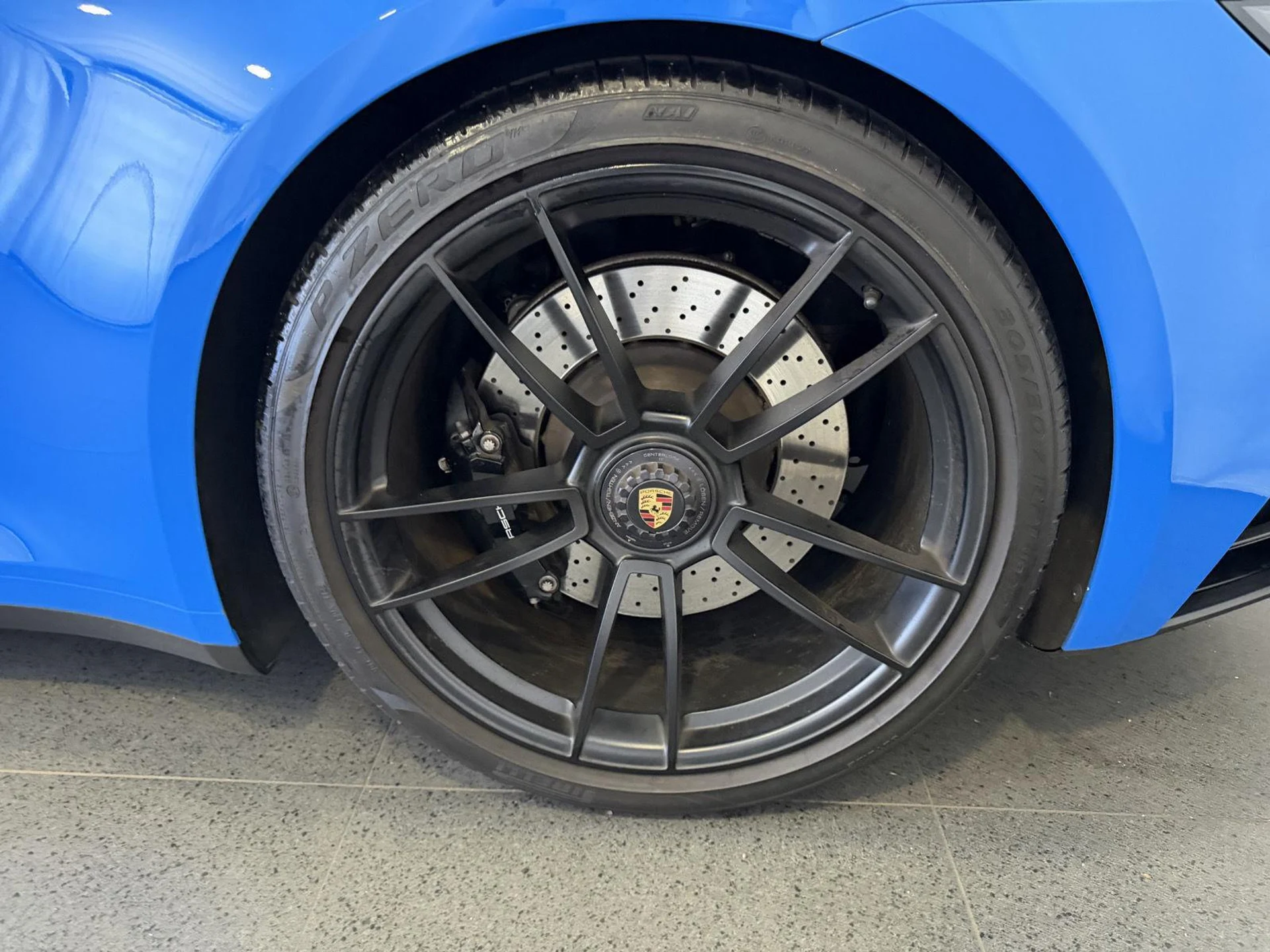 mph011_1996097548_02dbedf44533237093d3c495f6418744x_520d3922aa