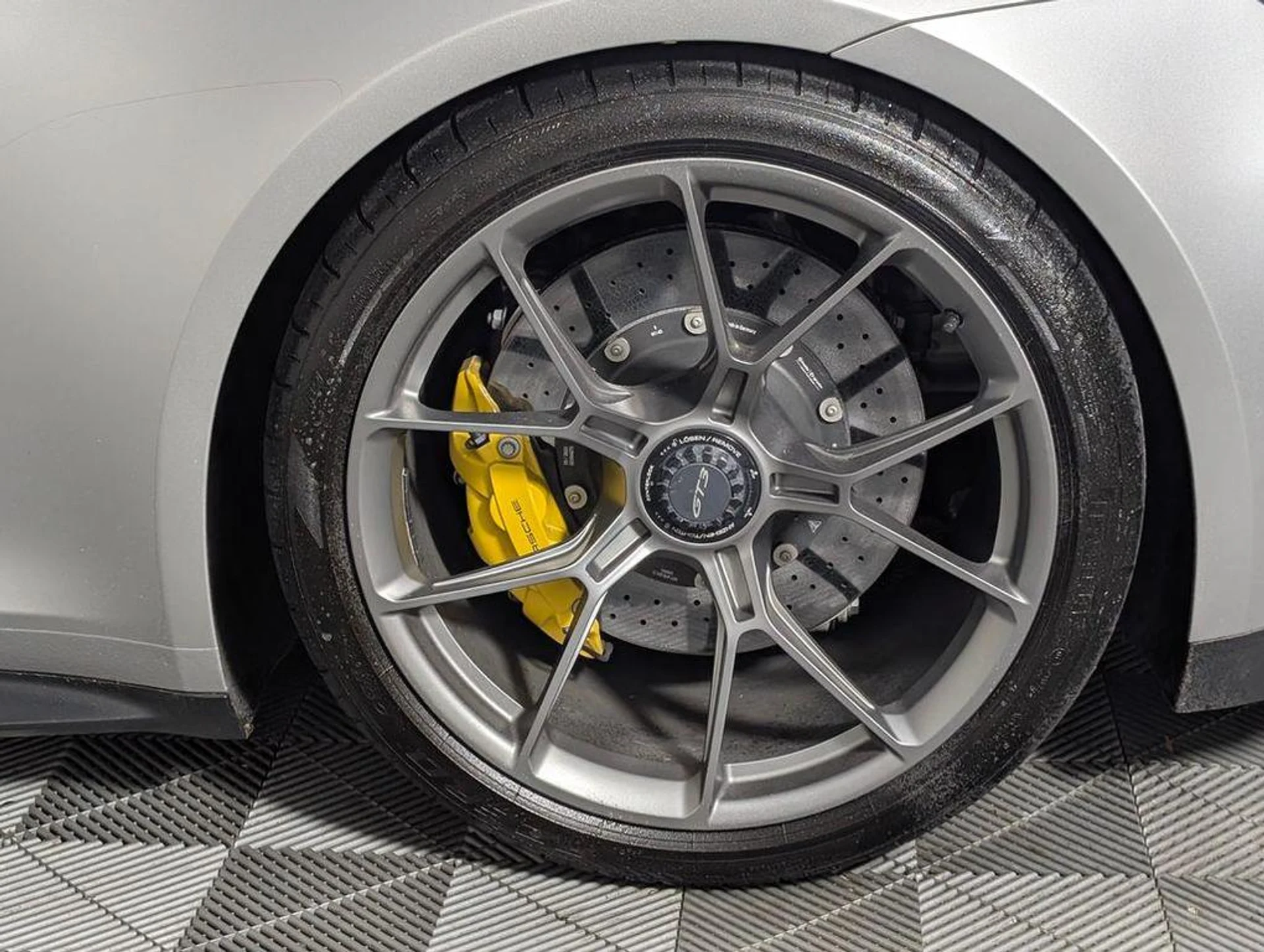 mph011_1999255951_Pknogd_B_Ee67g_A_Xw_J5_E03hkmez_M_f944cfda2b