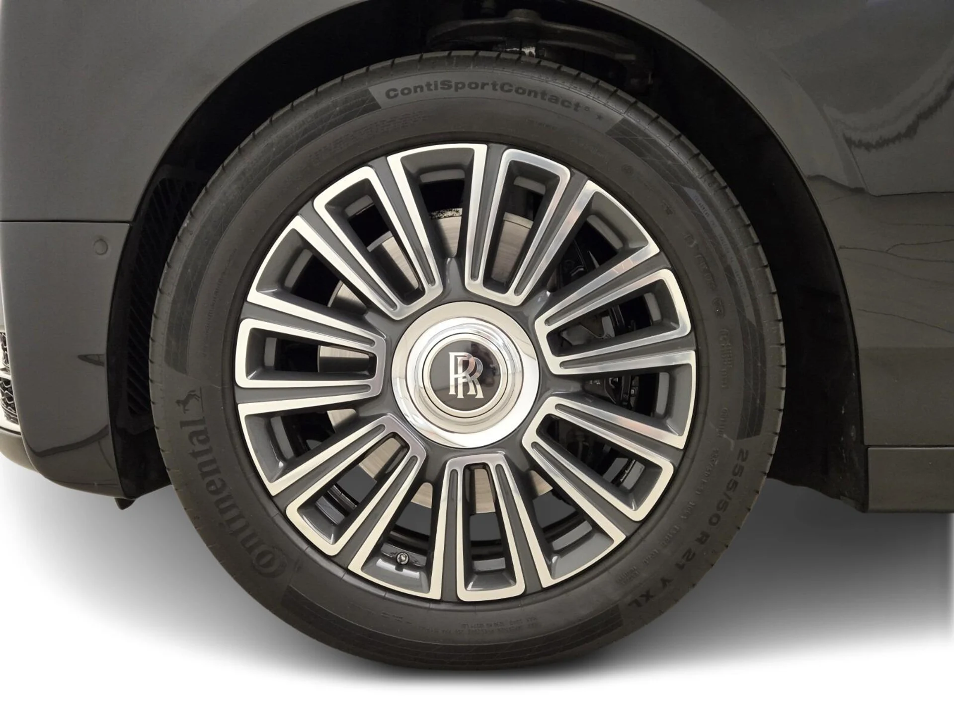 mph011_2002362178_Used_2020_Rolls_Royce_Phantom_1759993934_d7d1cfef4f