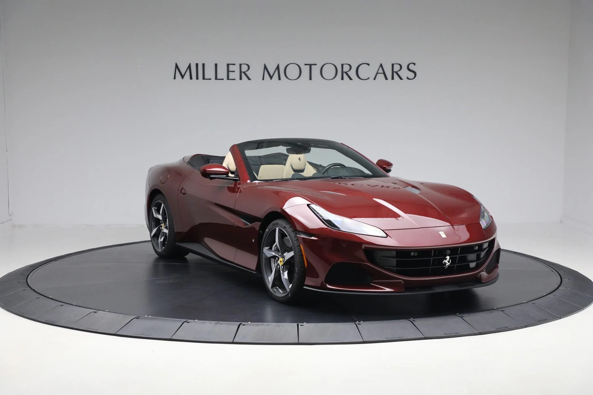 mph011_2008089998_Used_2023_Ferrari_Portofino_M_fc8d2087d4