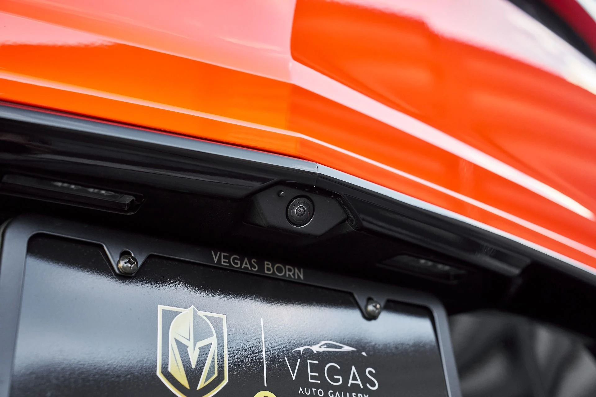 mph011_2013098938_Used_2025_Lamborghini_Urus_SE_1763680399_2f1d46b525