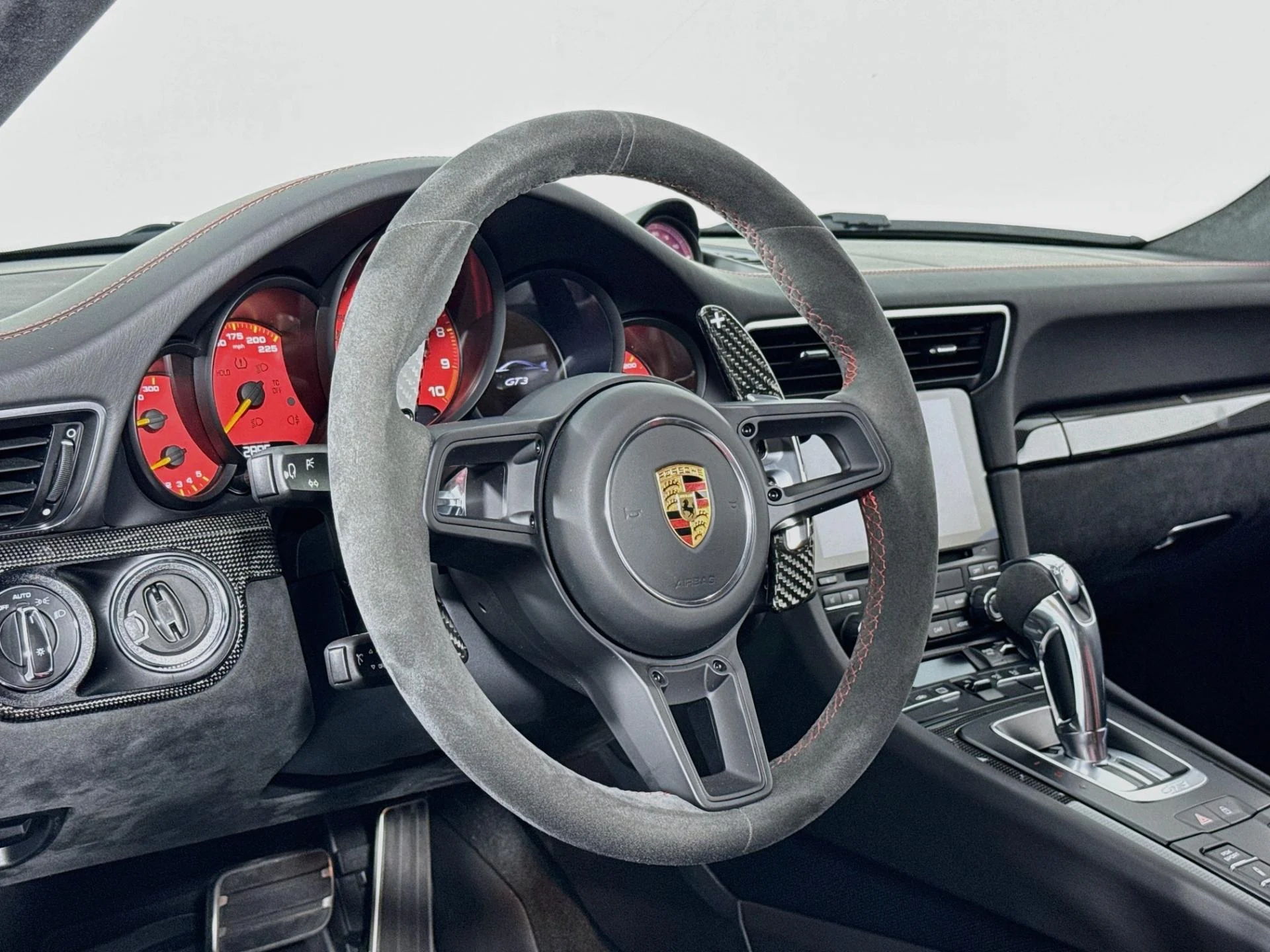 mph011_2018121798_Used_2019_Porsche_911_GT_3_1786138092_9cf0a736b2